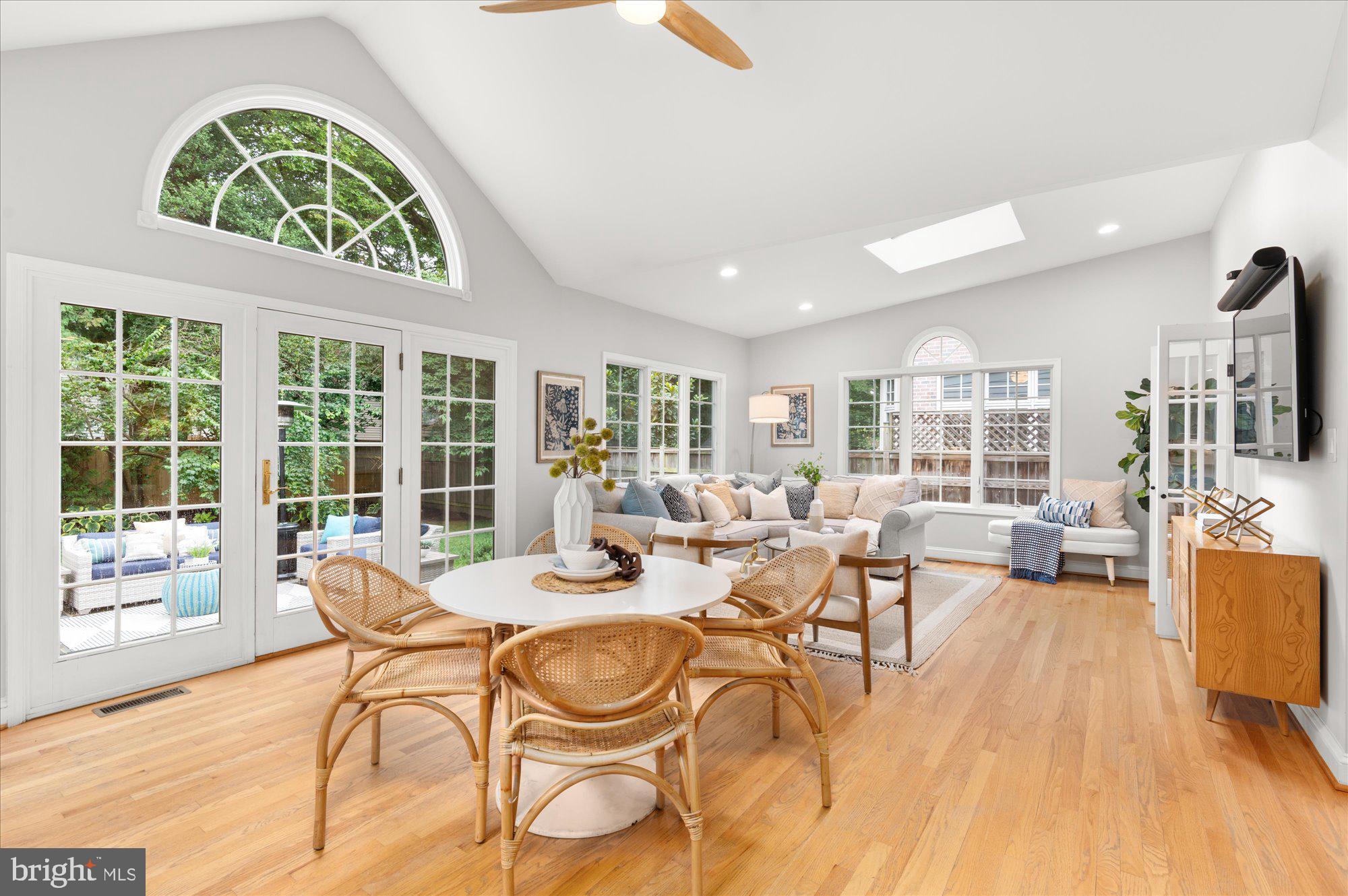 4911 Chevy Chase BOULEVARD