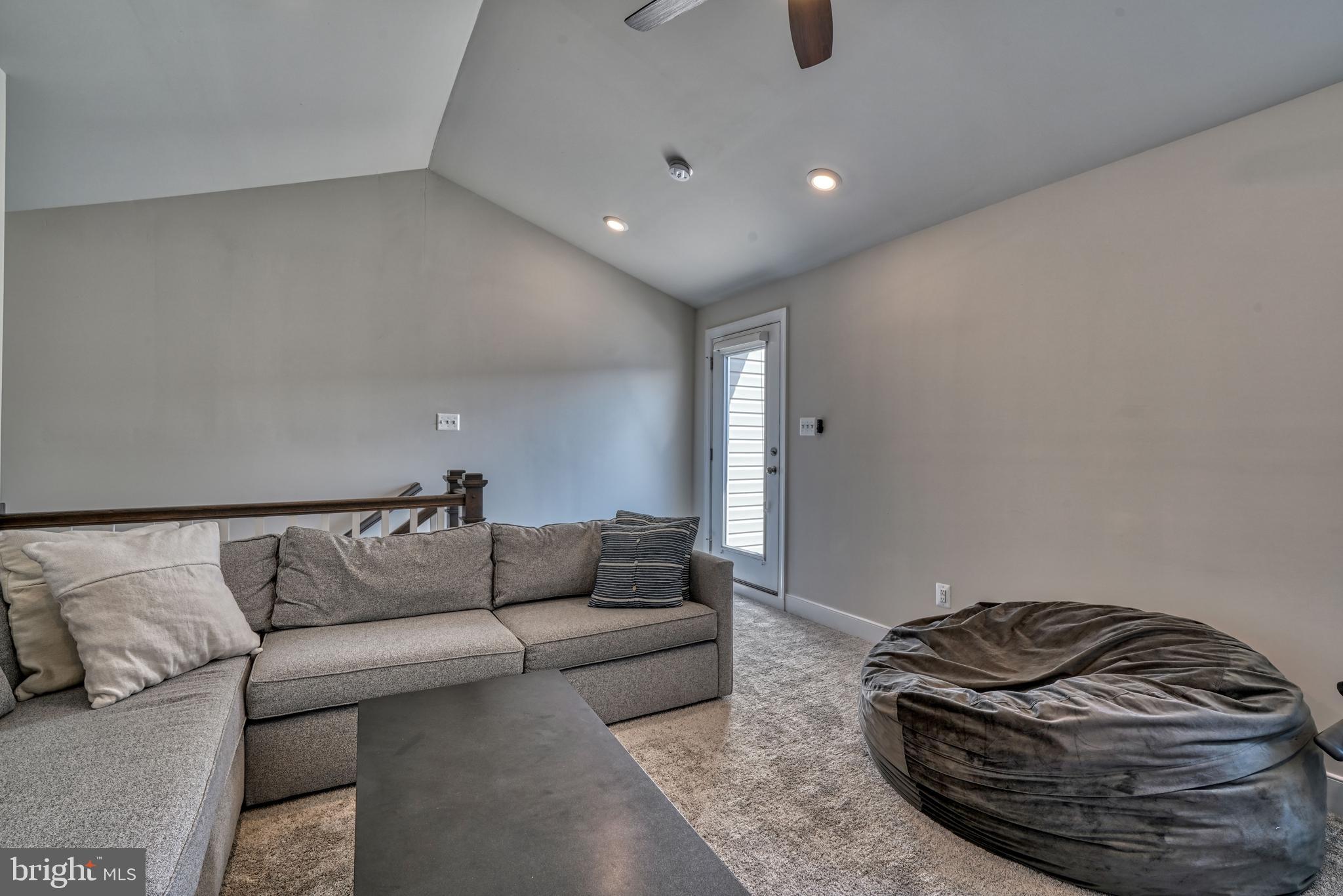 125 Flower Center Ln