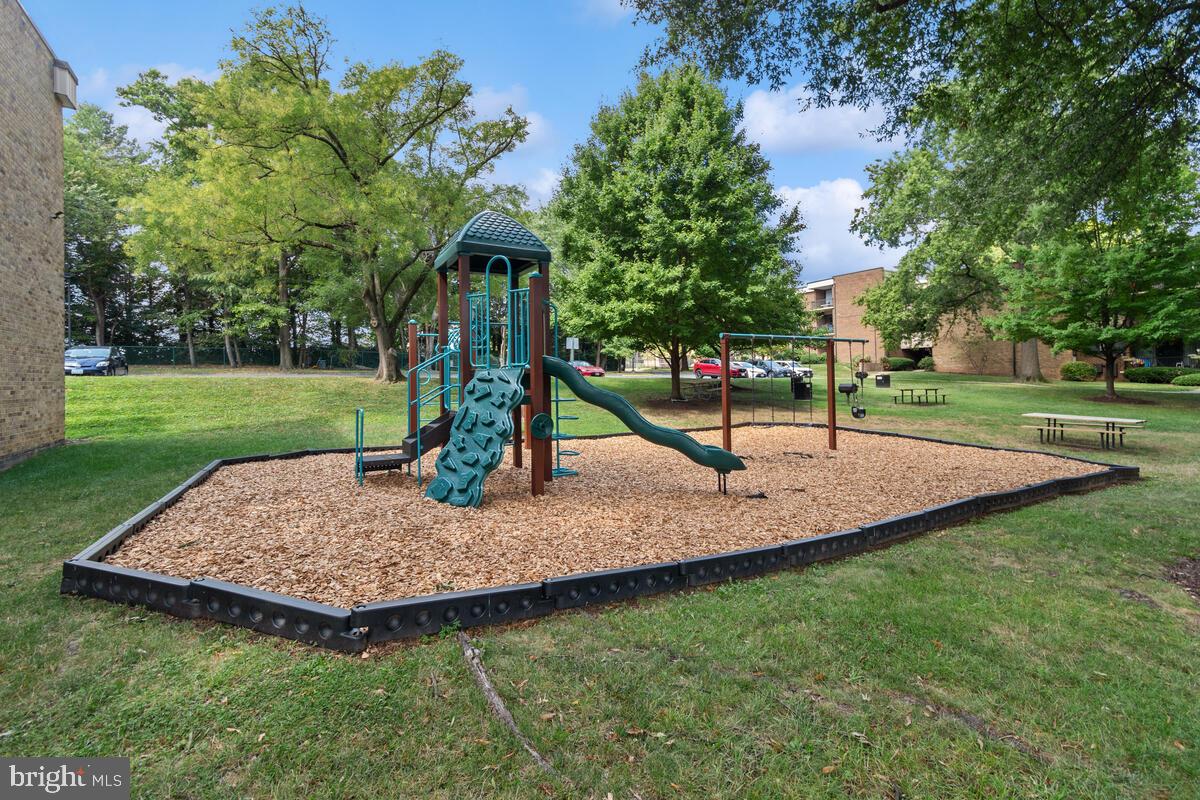 2016 Coleridge Dr #24-102