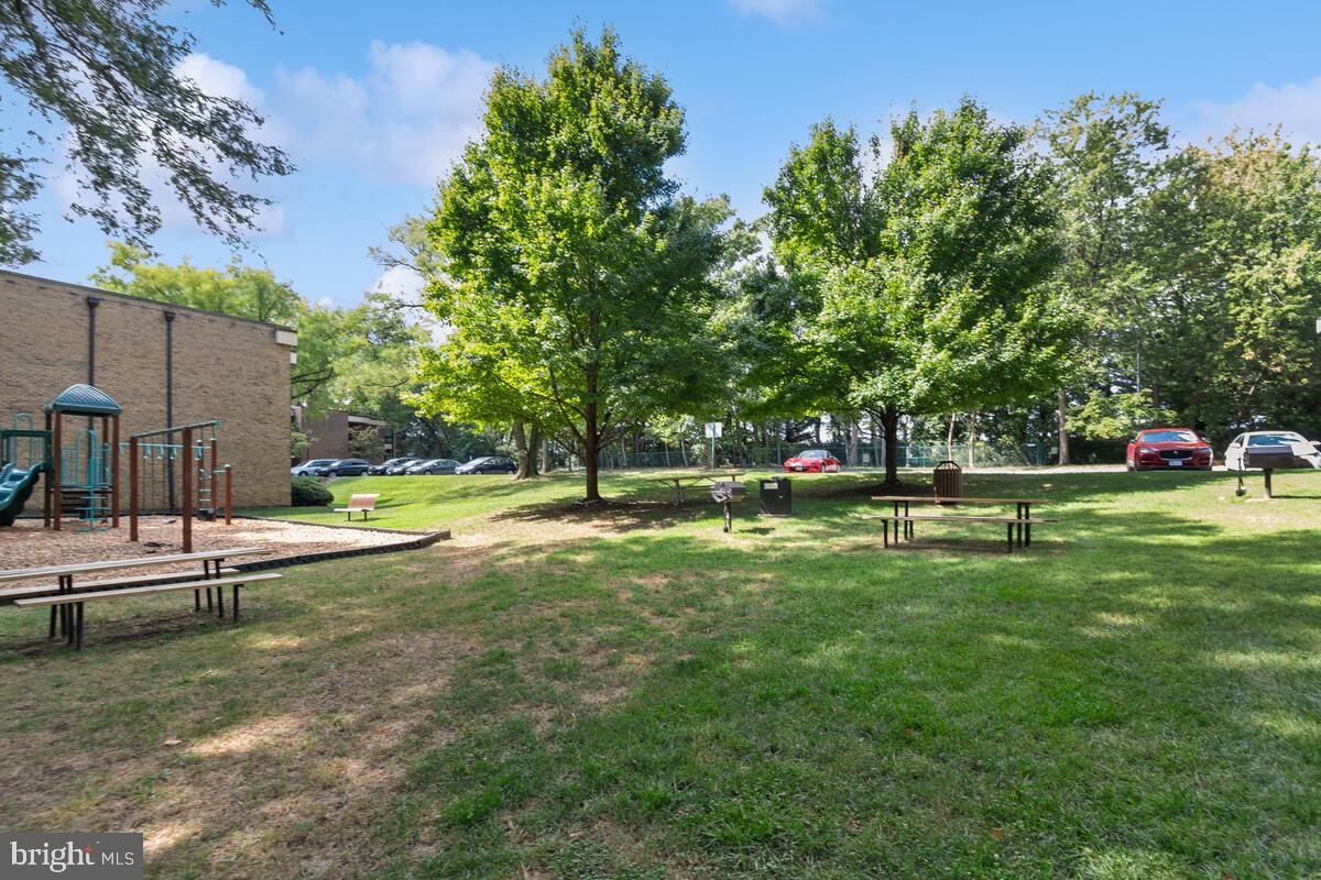 2016 Coleridge Dr #24-102