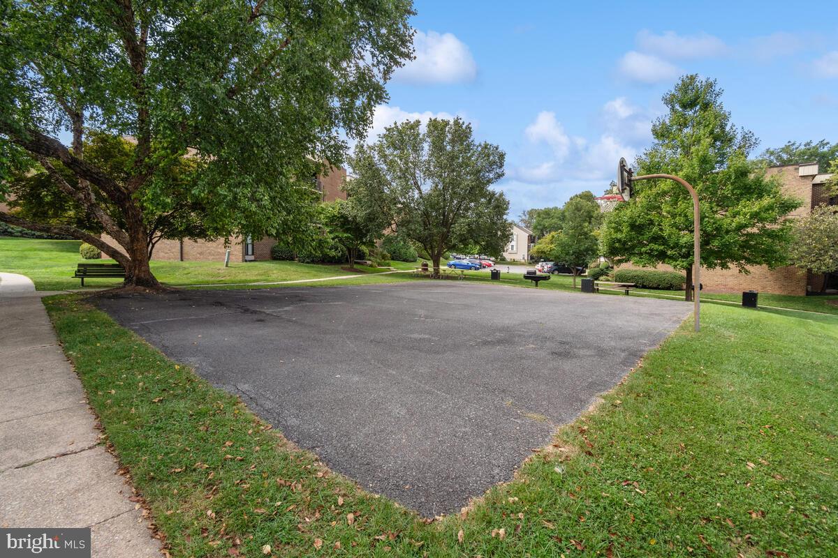 2016 Coleridge Dr #24-102