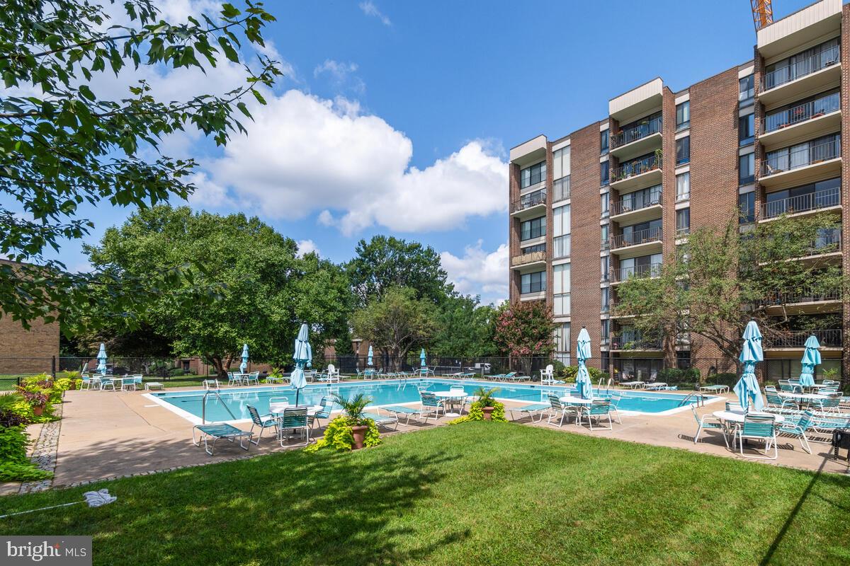 2016 Coleridge Dr #24-102
