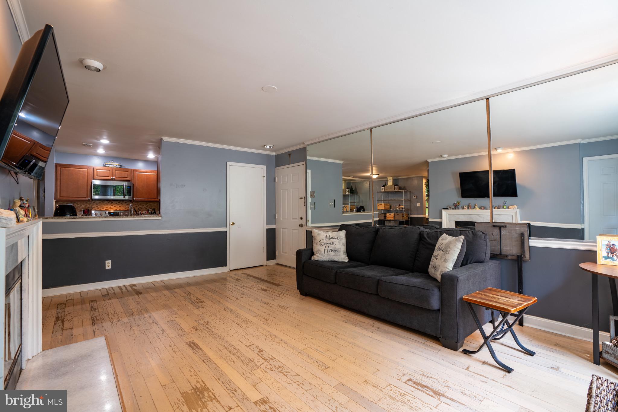 13703 Modrad WAY Unit: 9 B13