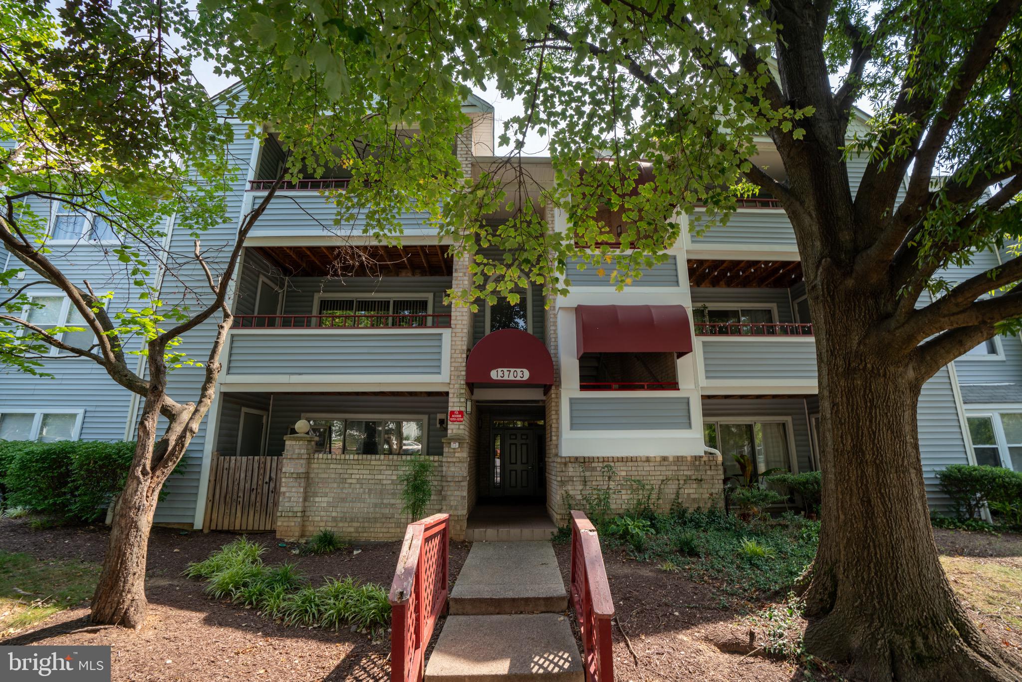 13703 Modrad WAY Unit: 9 B13