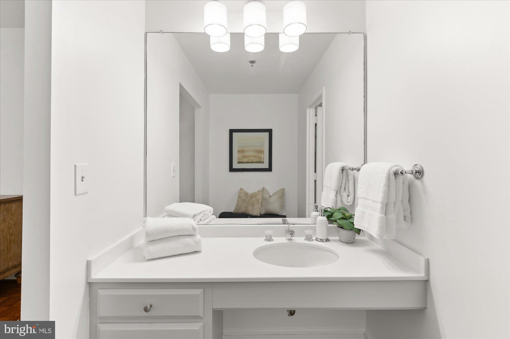 8101 Connecticut Avenue Unit: N106