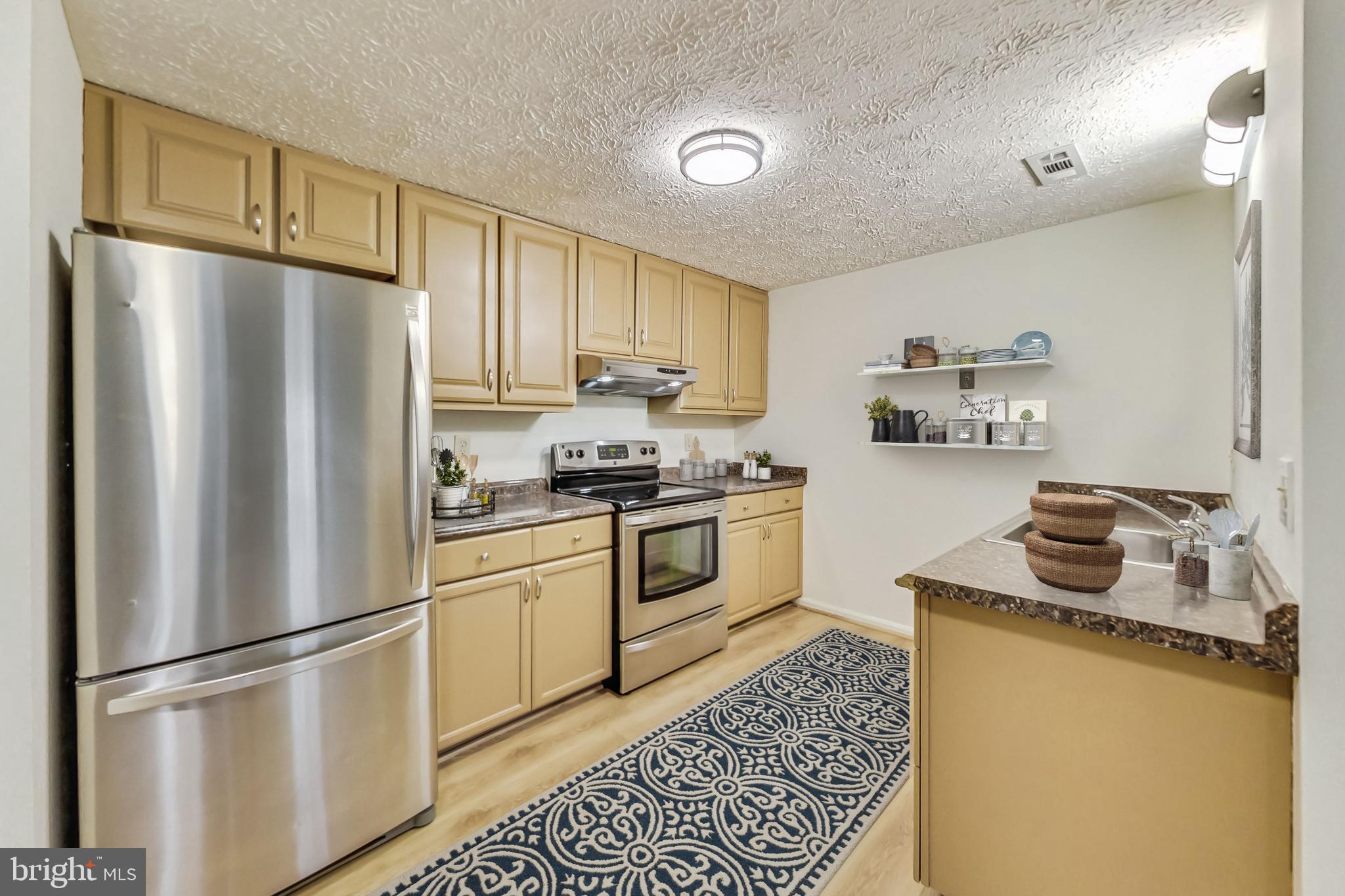 3937 Greencastle Road Unit: 406