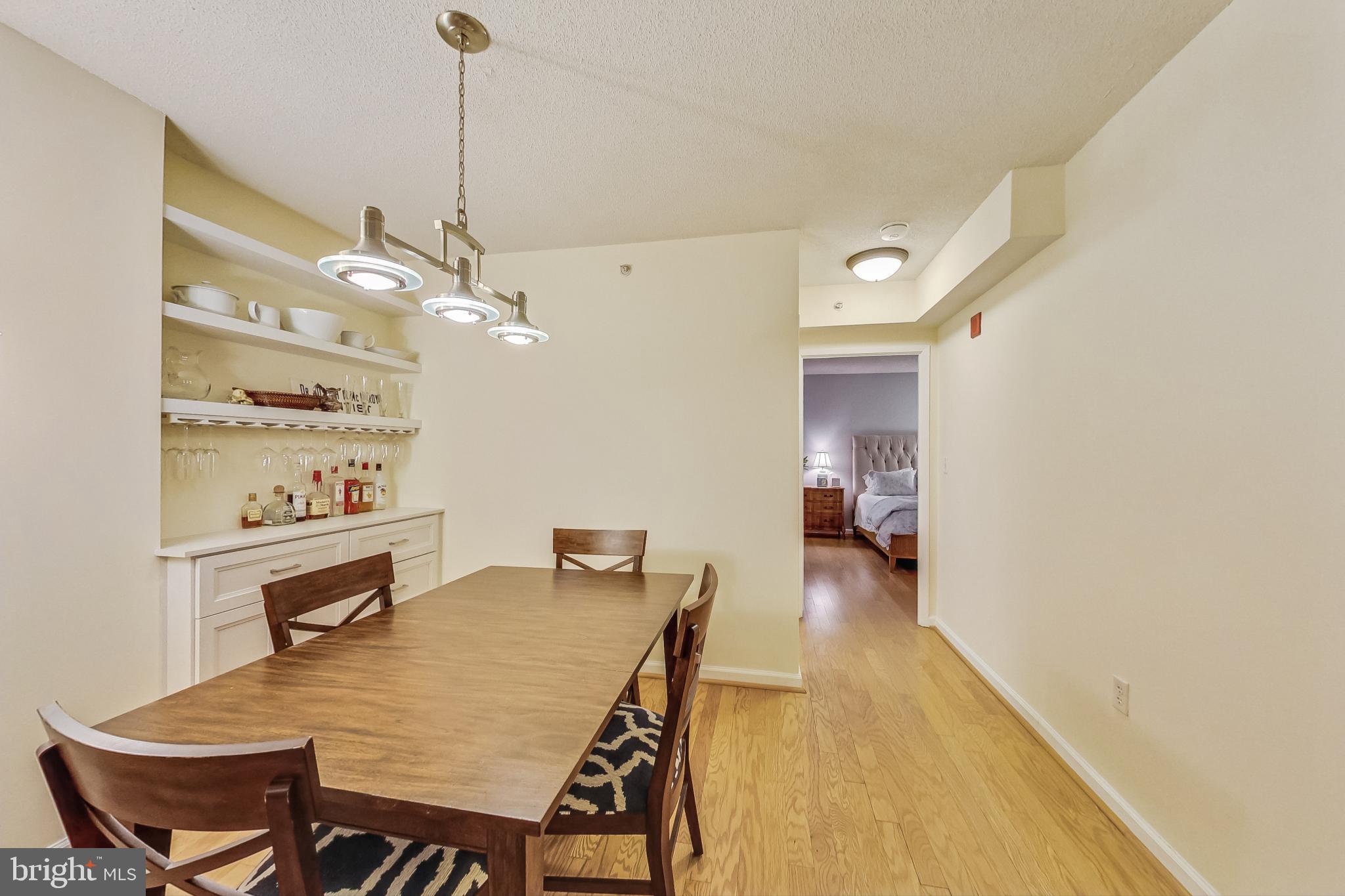 7111 Woodmont #818