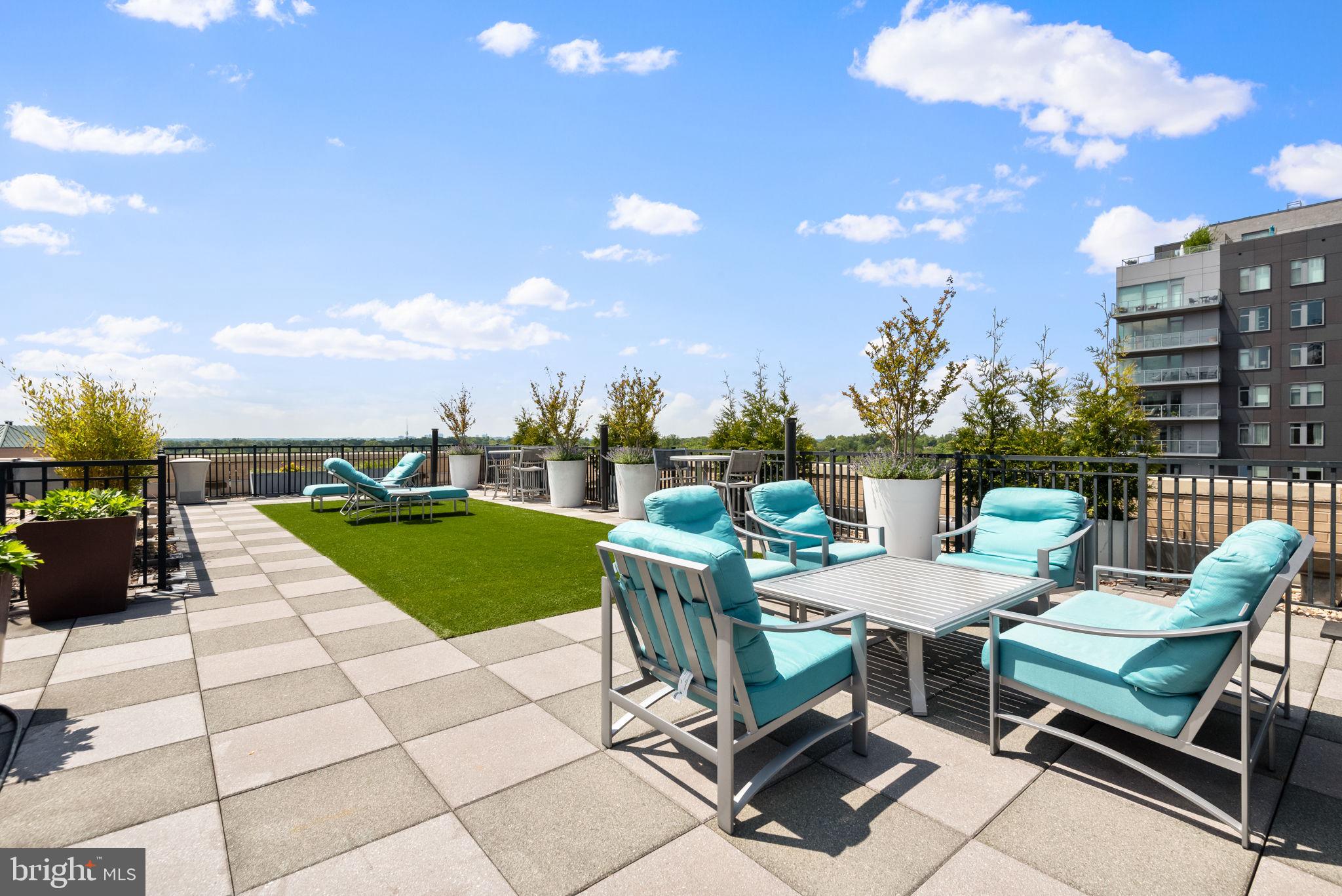 7710 Woodmont Ave #508