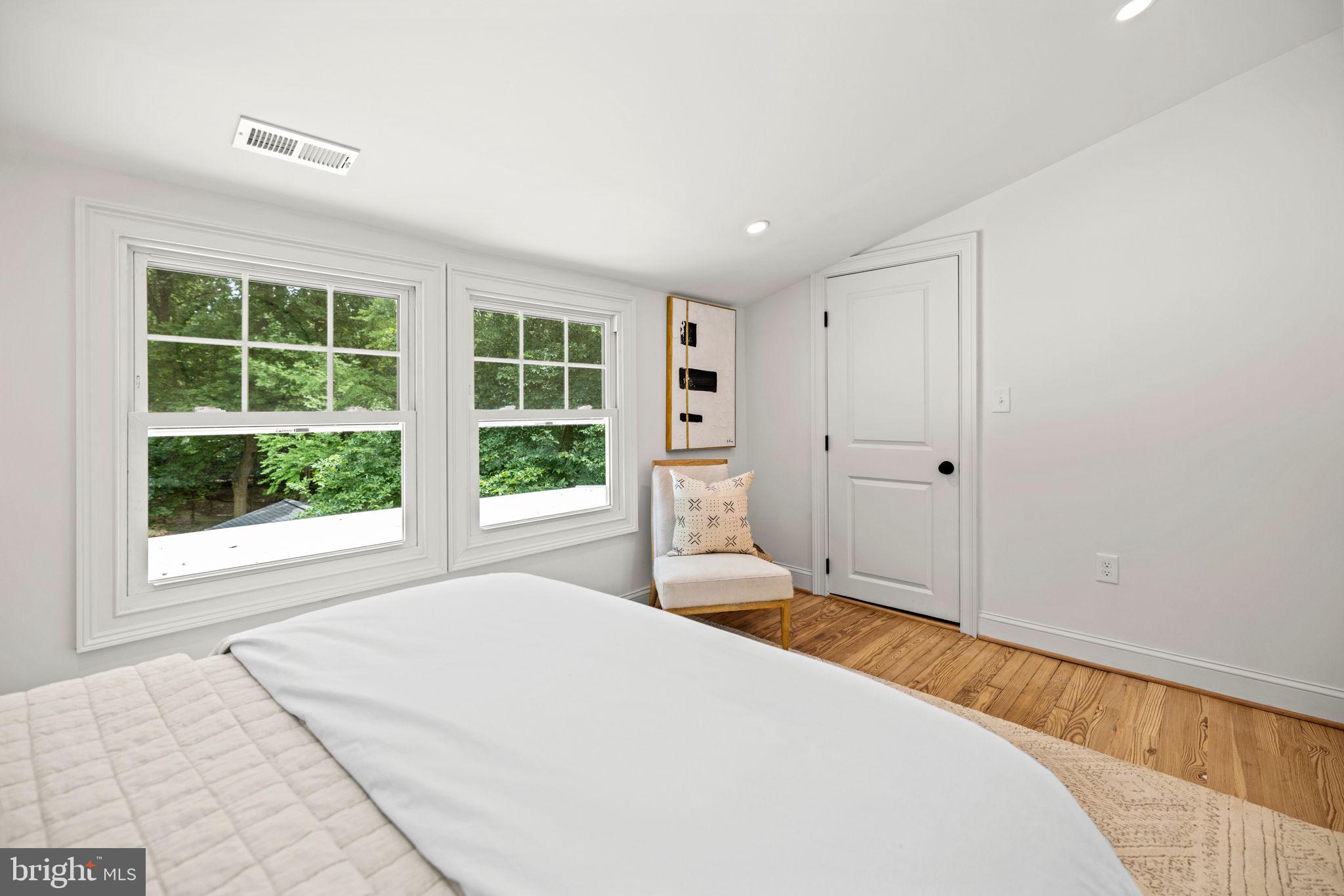 213 Spring Ave