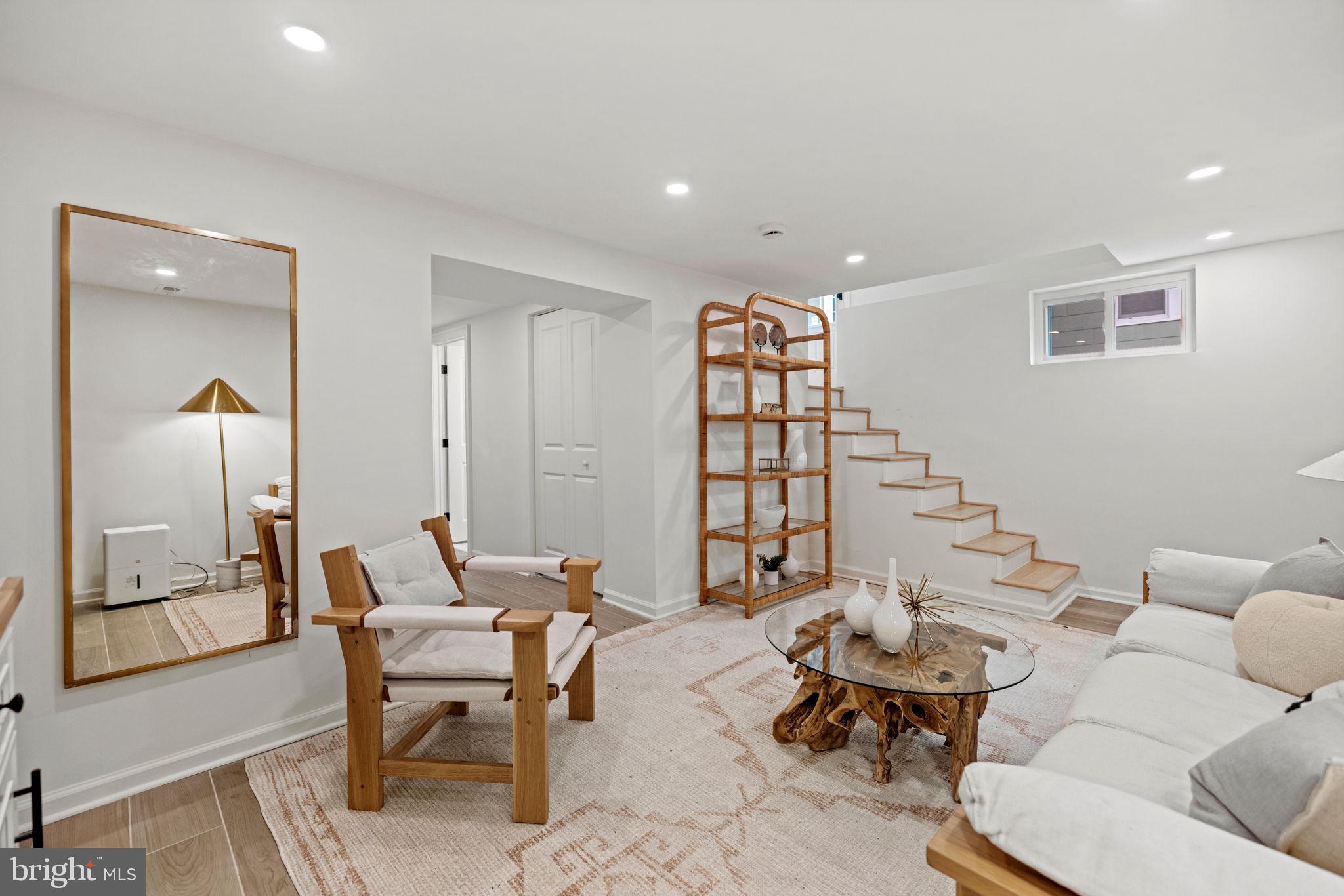 213 Spring Ave