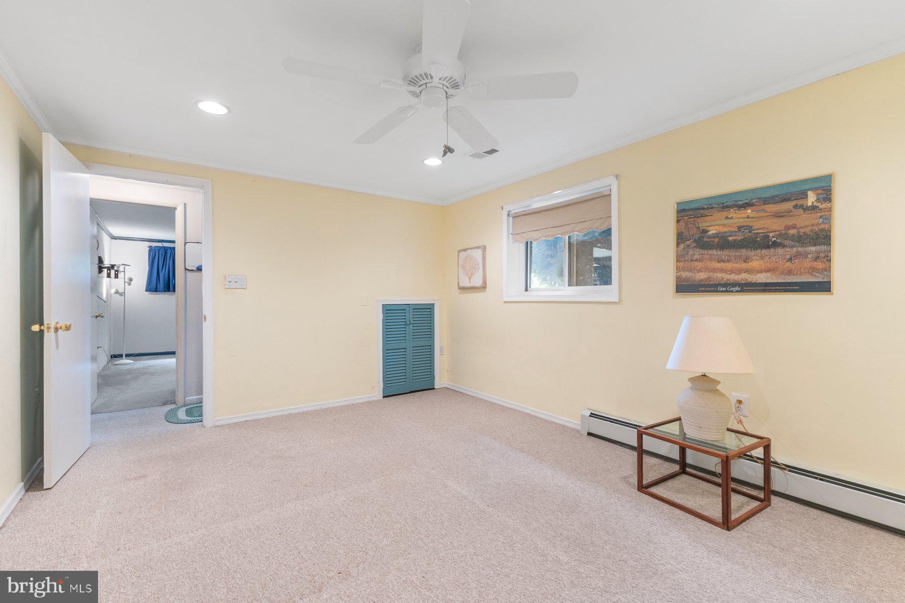 13725 Lionel Ln