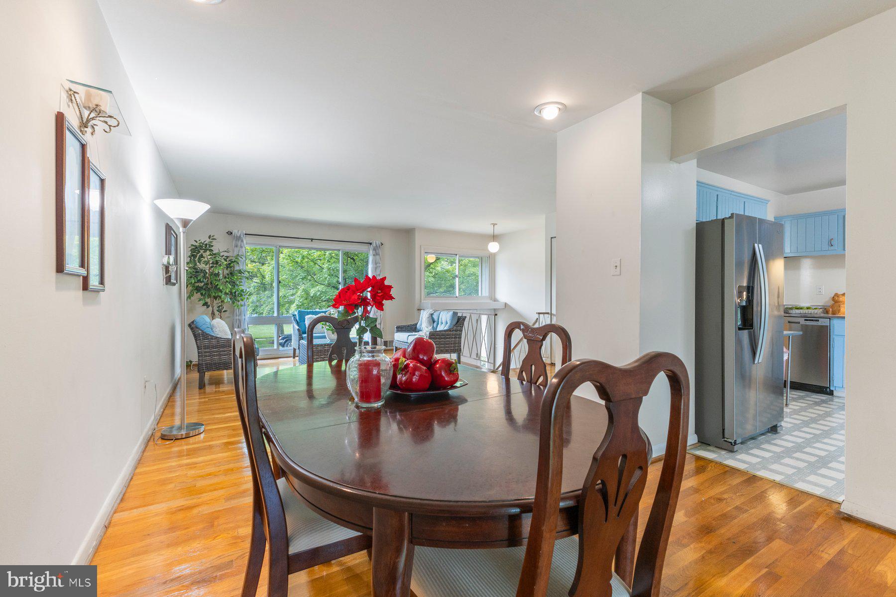 13725 Lionel Ln