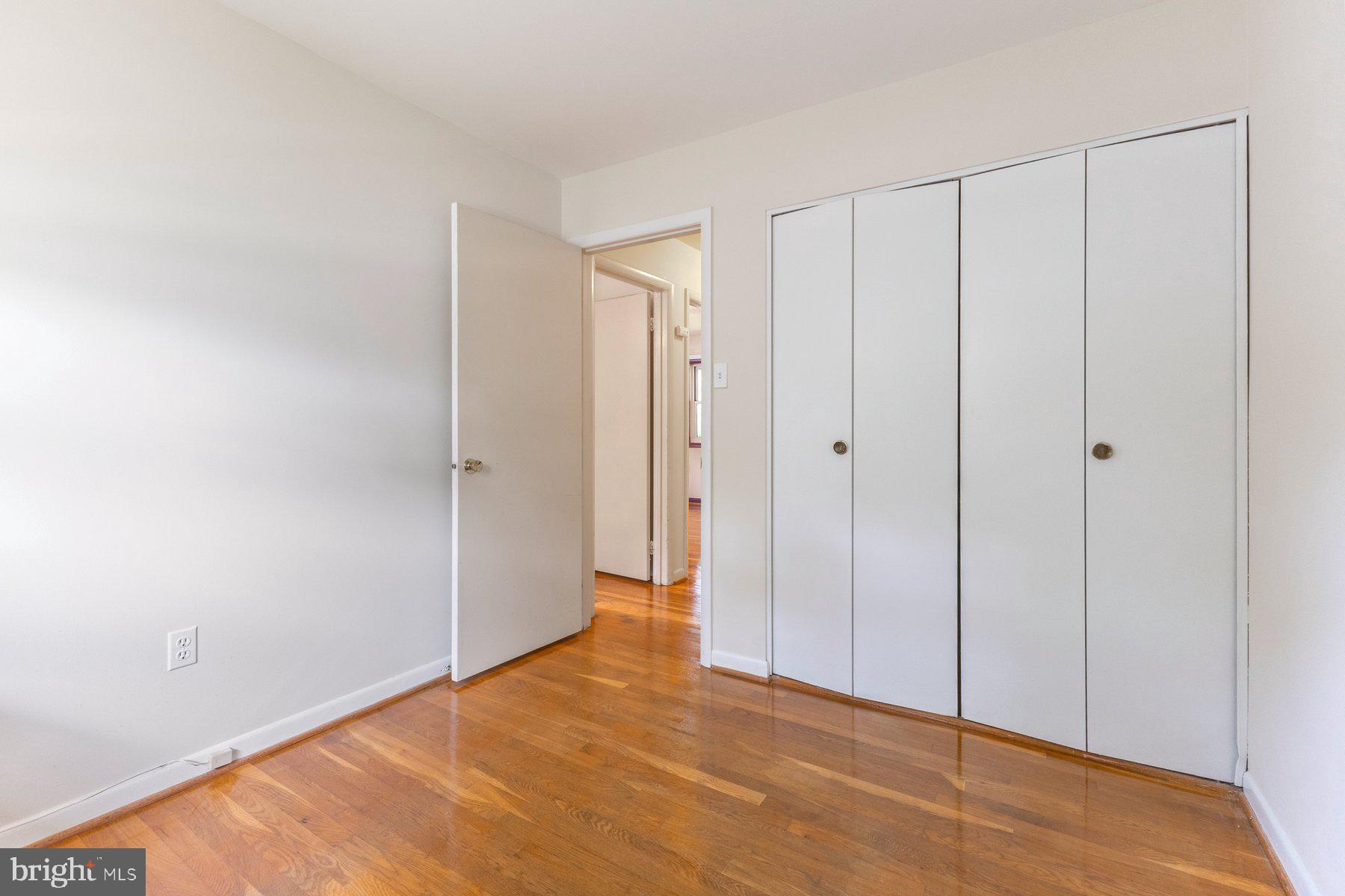 13725 Lionel Ln