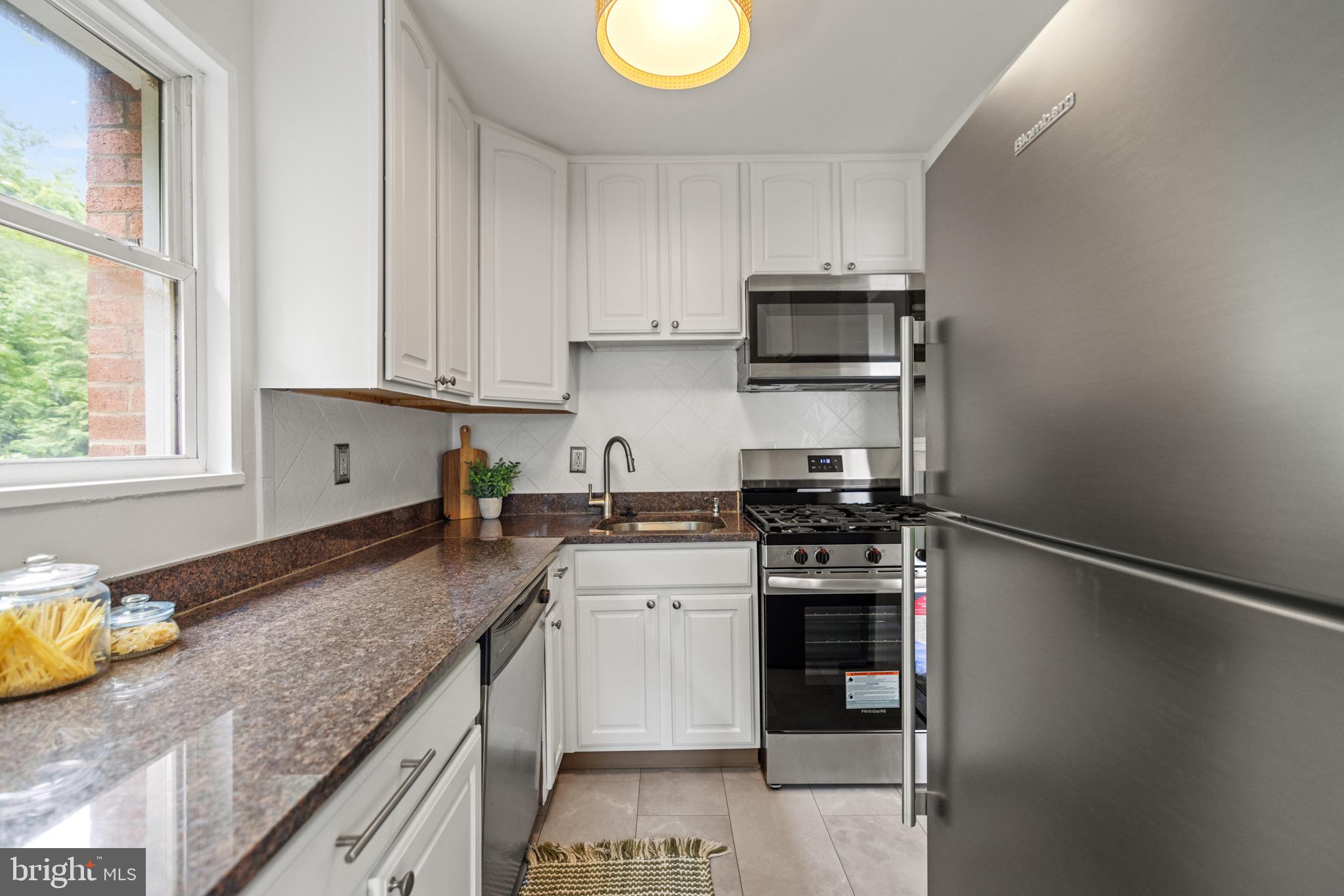 116 Lee Ave #207