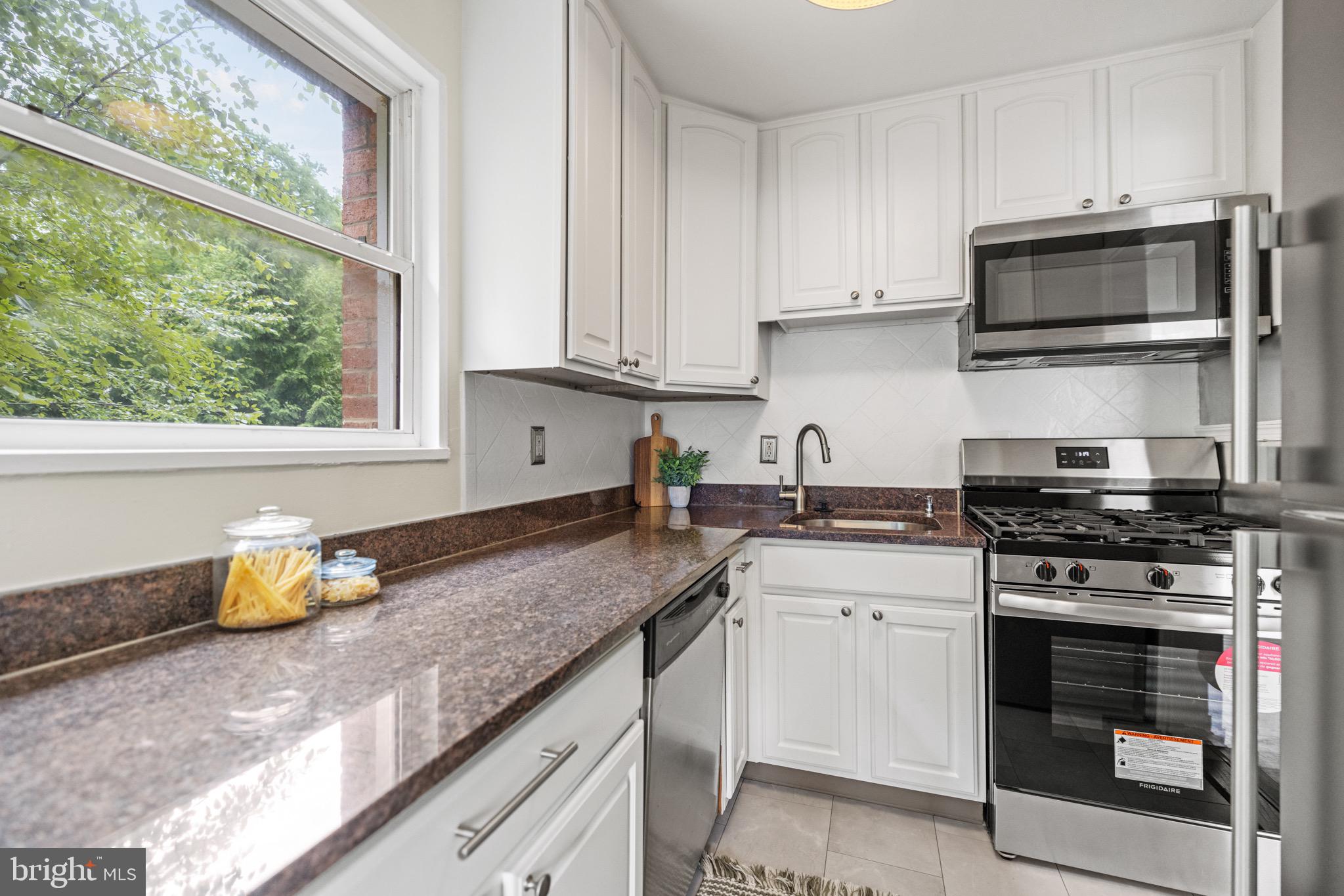 116 Lee Ave #207
