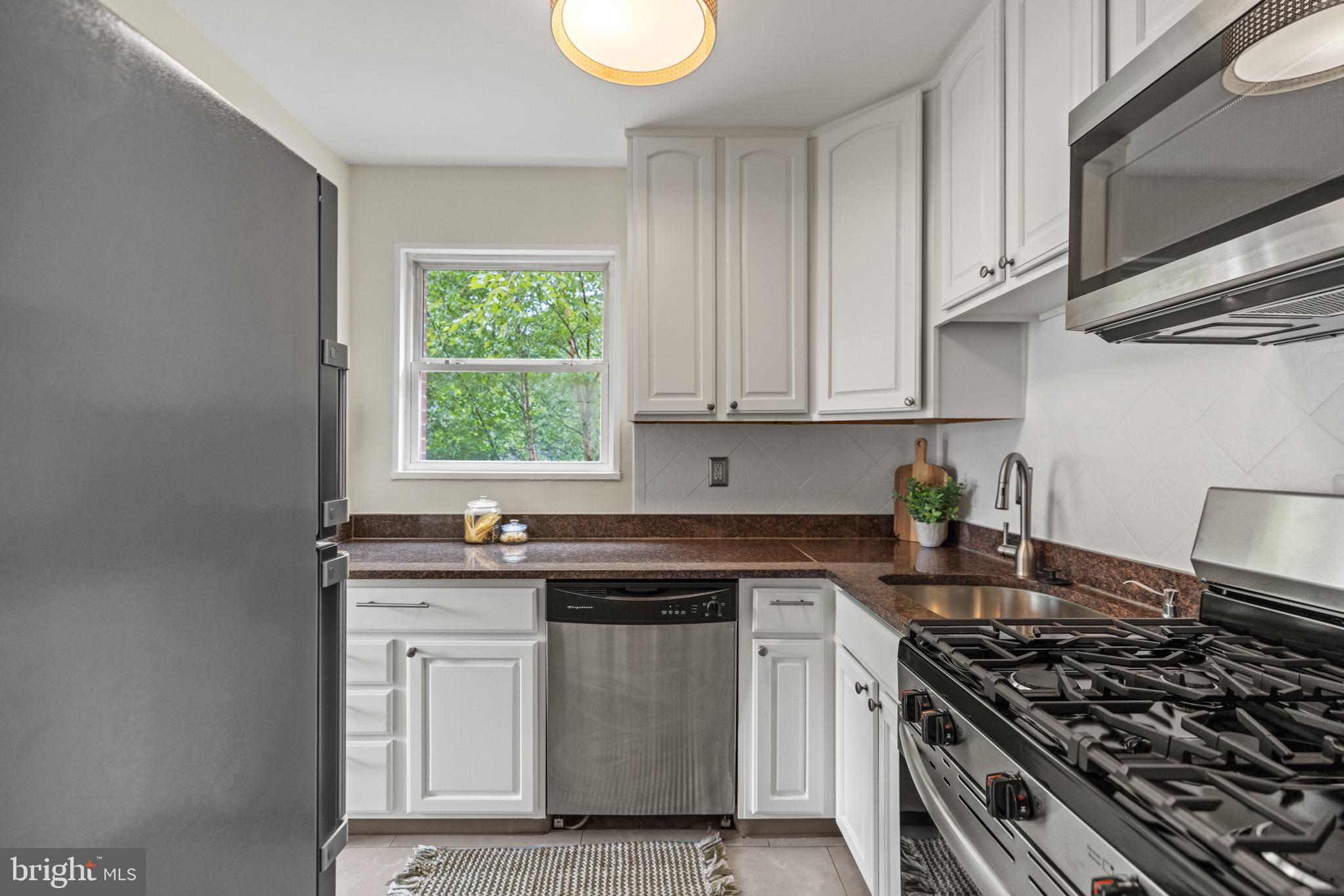 116 Lee Ave #207