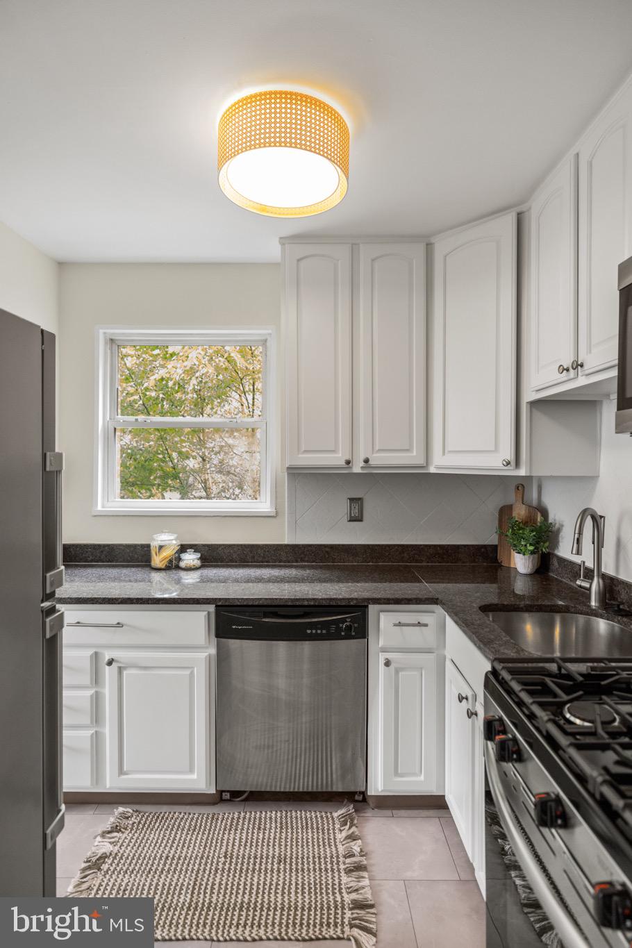 116 Lee Ave #207