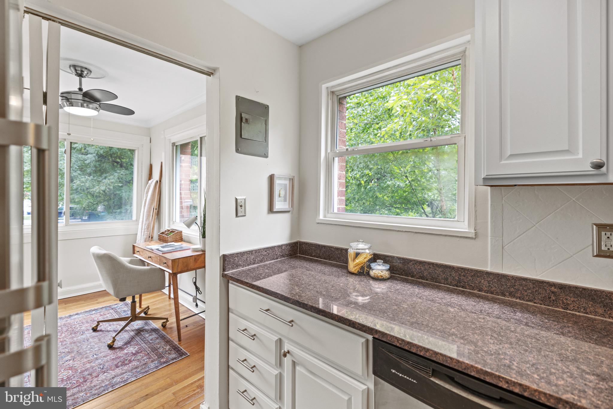 116 Lee Ave #207