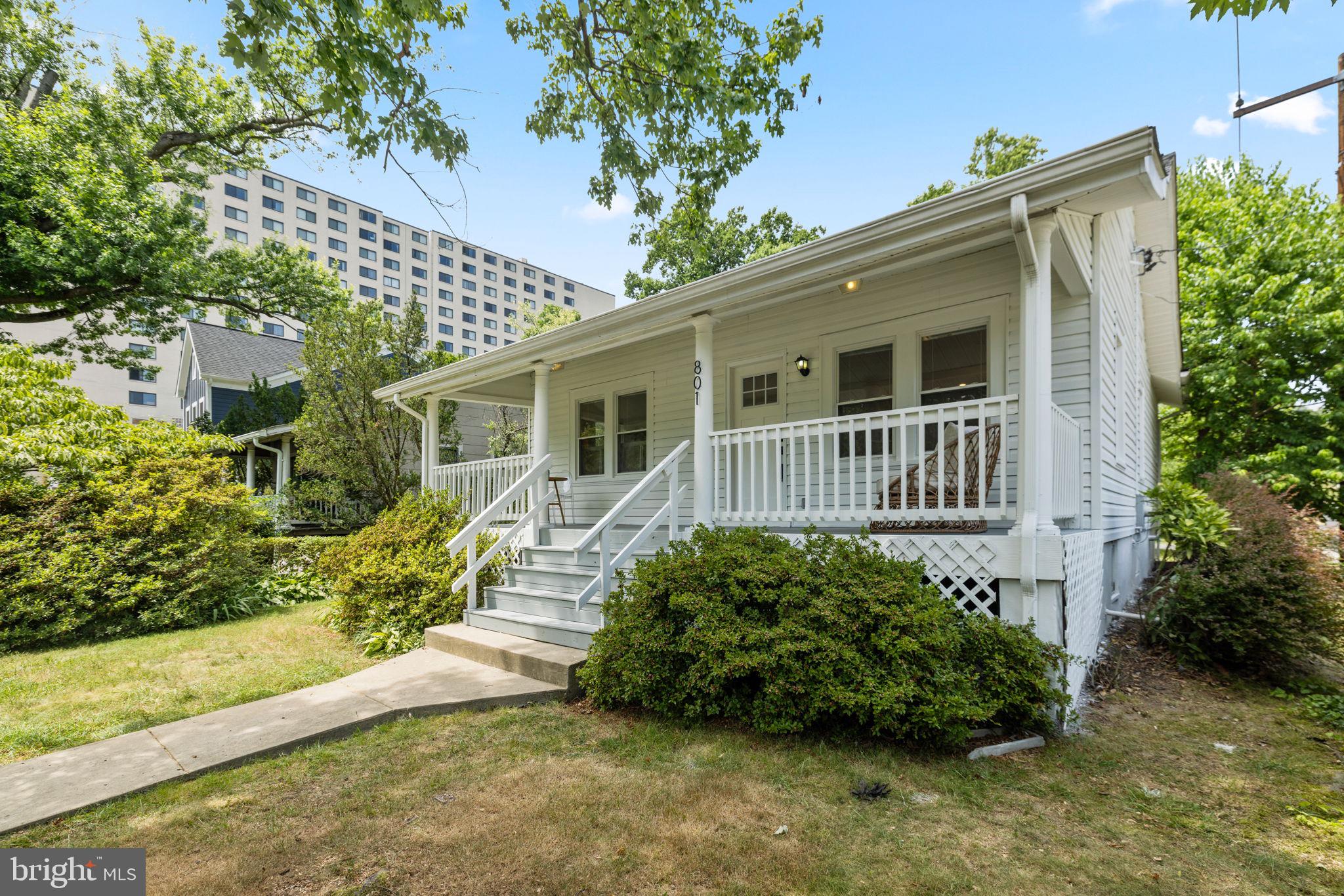 801 Thayer Ave