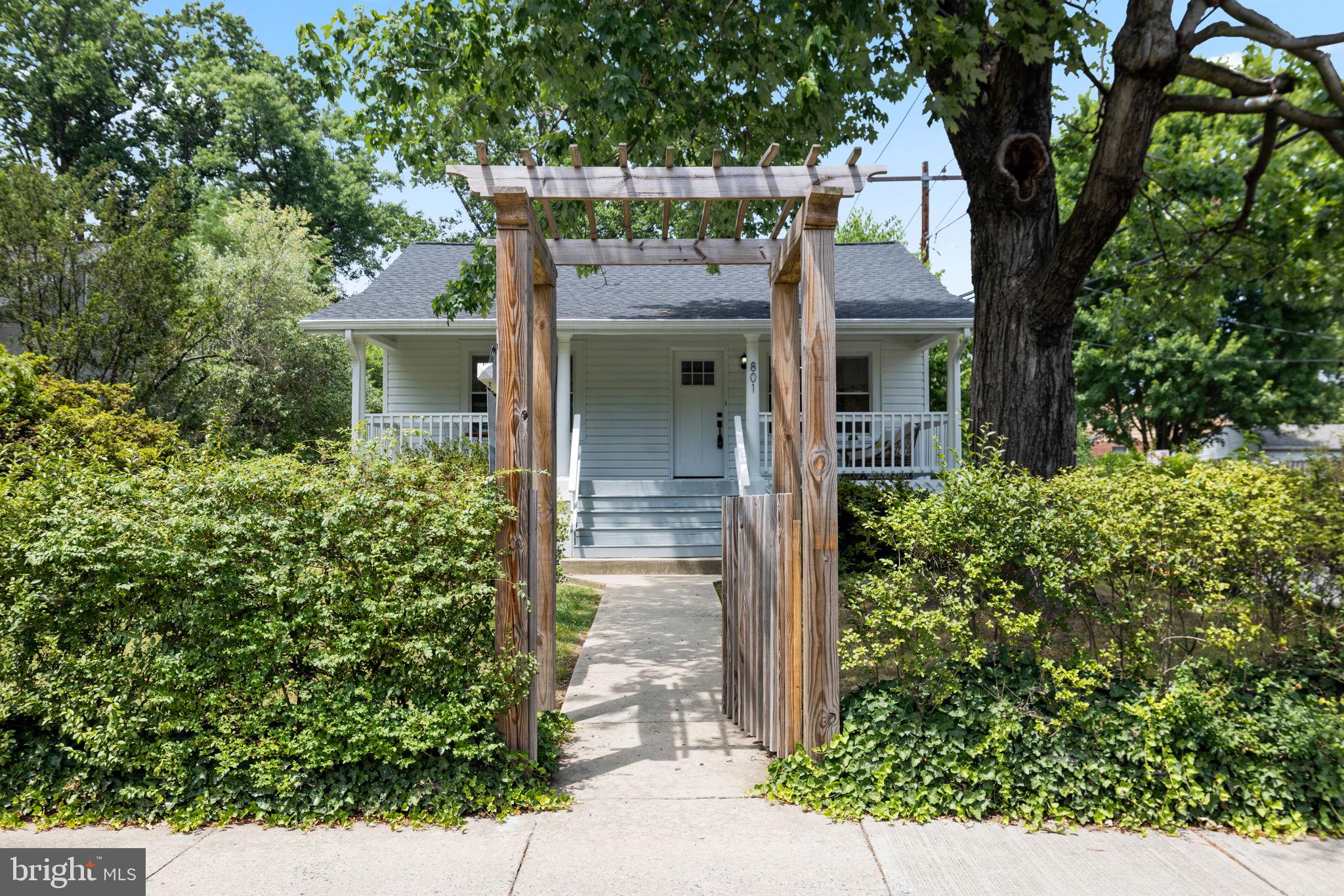 801 Thayer Ave