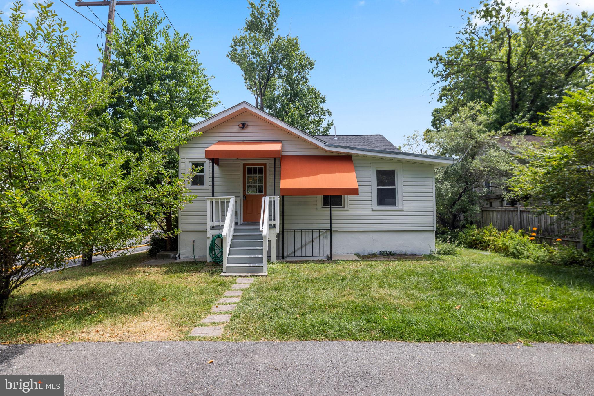 801 Thayer Ave