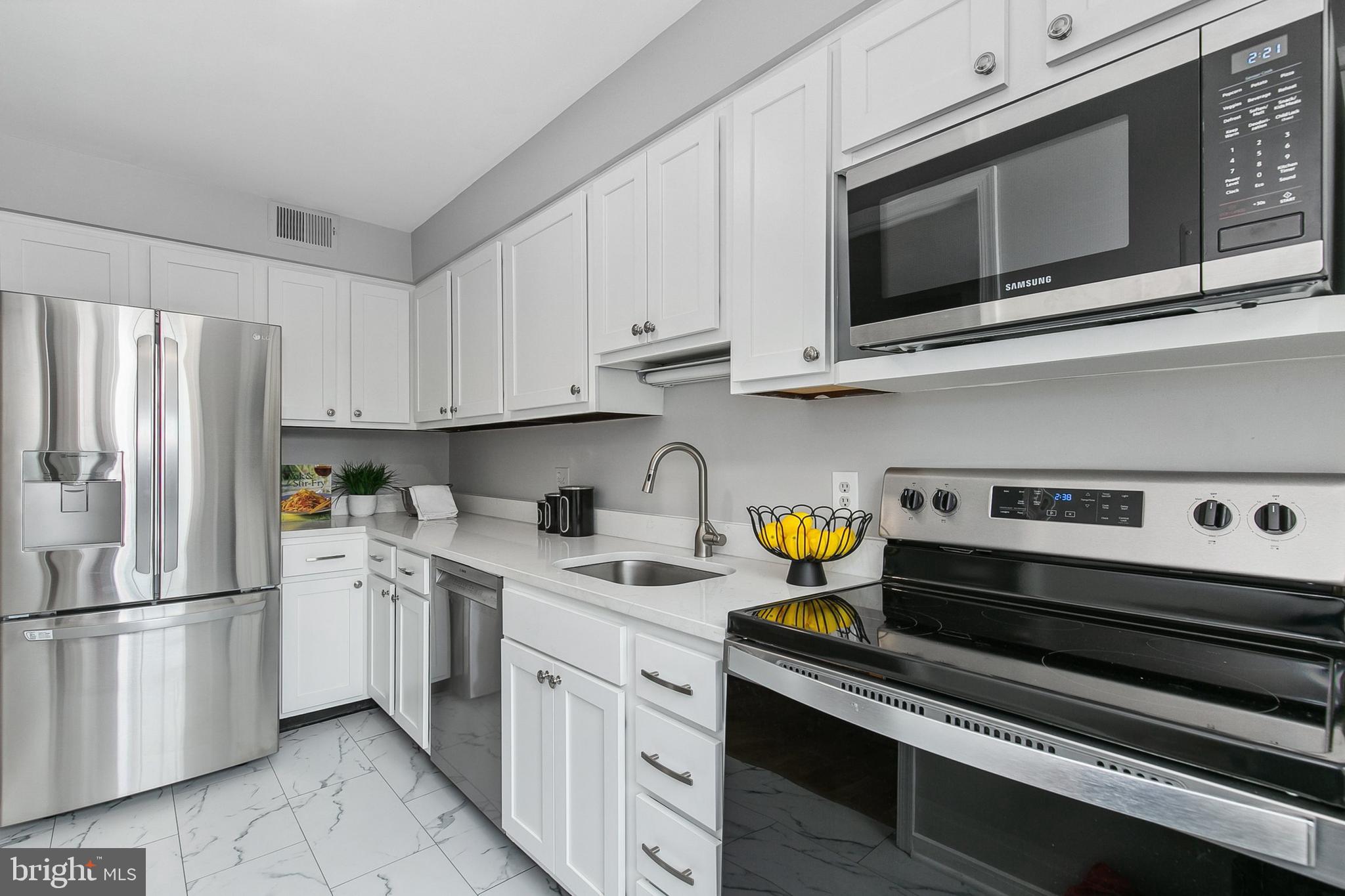2236 Washington Ave #302