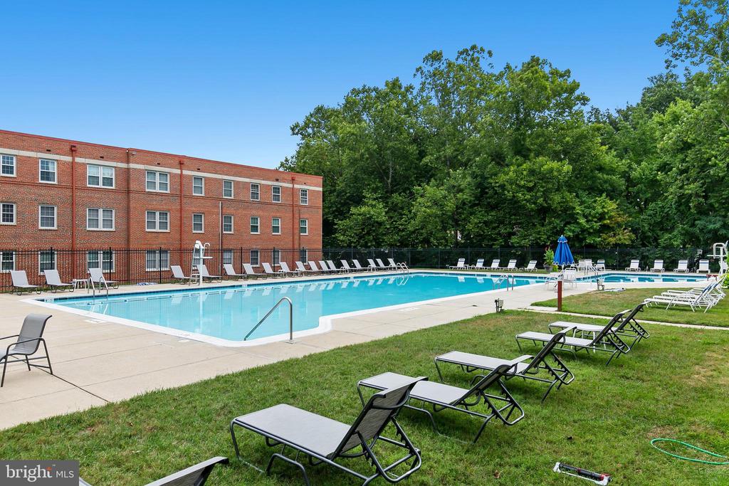 2236 Washington Ave #302