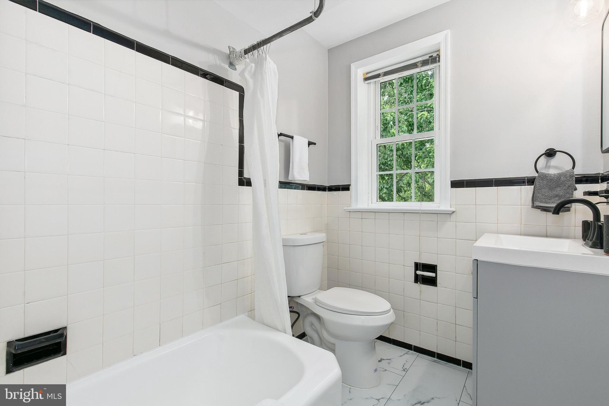 2236 Washington Ave #302