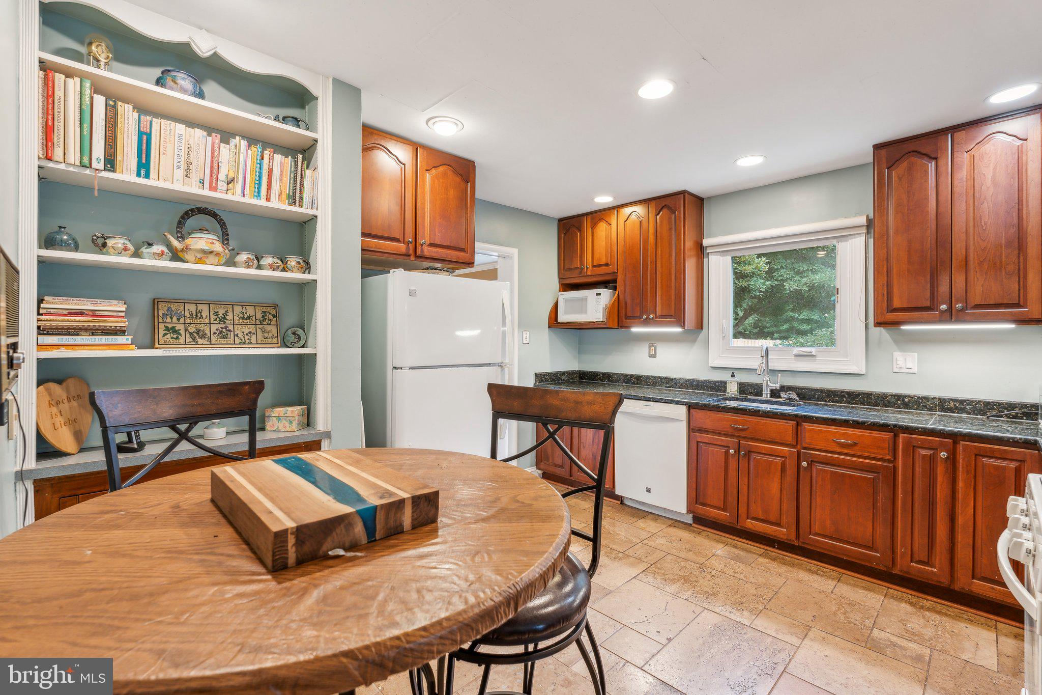 1801 Sherwood Rd