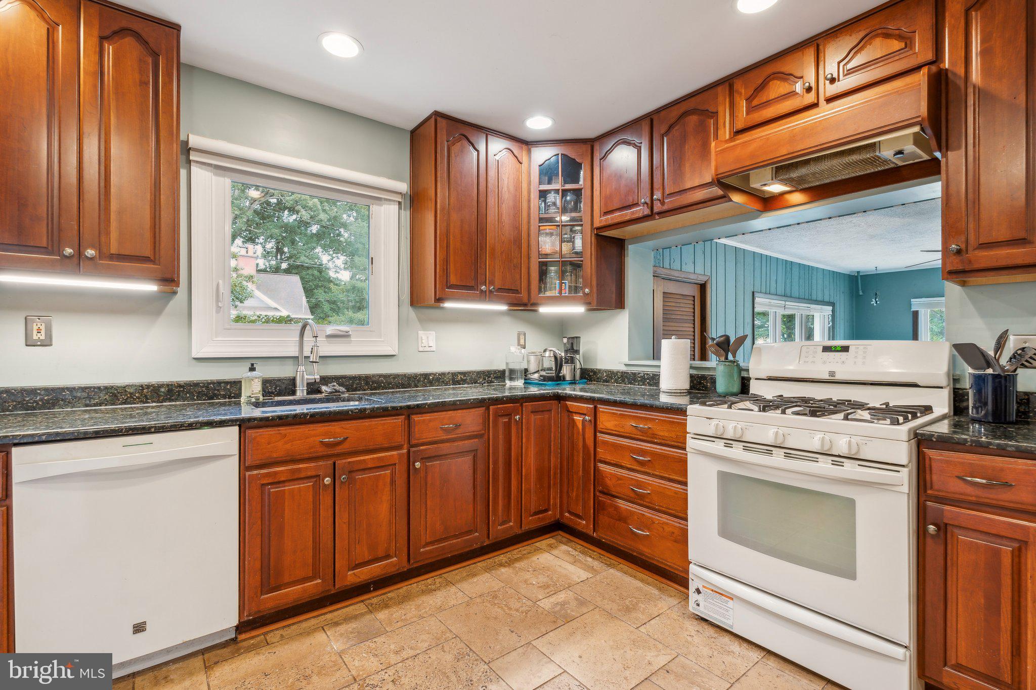 1801 Sherwood Rd