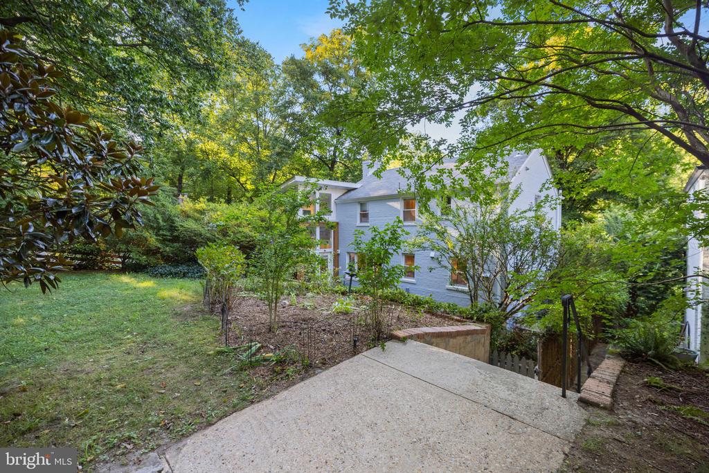 1001 Sligo Creek Pkwy