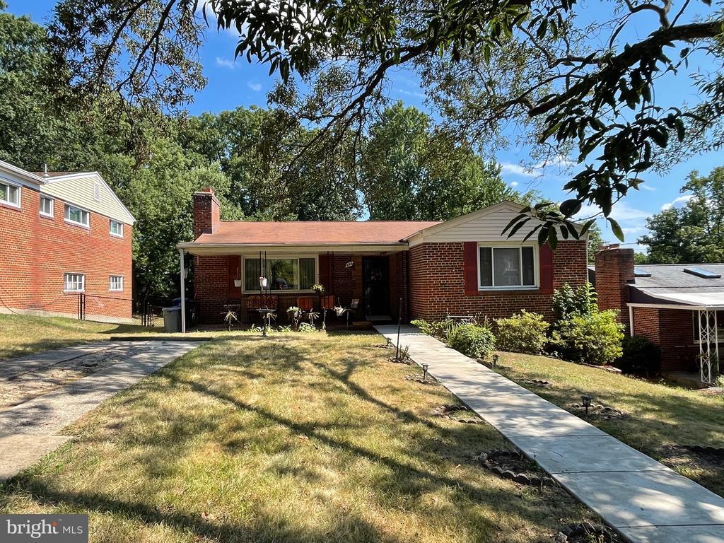 605 Elm Ave