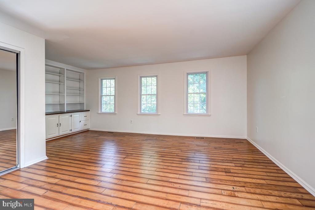 6350 MONTROSE RD #6310