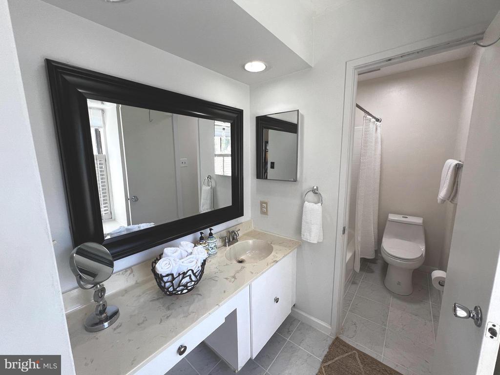 9440 Fern Hollow Way