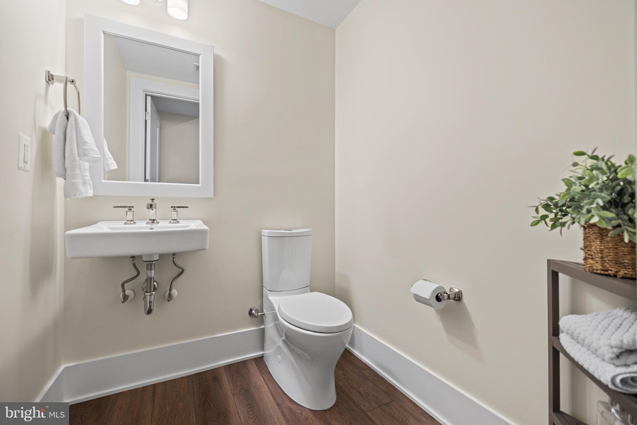 3731 Chevy Chase Lake Dr