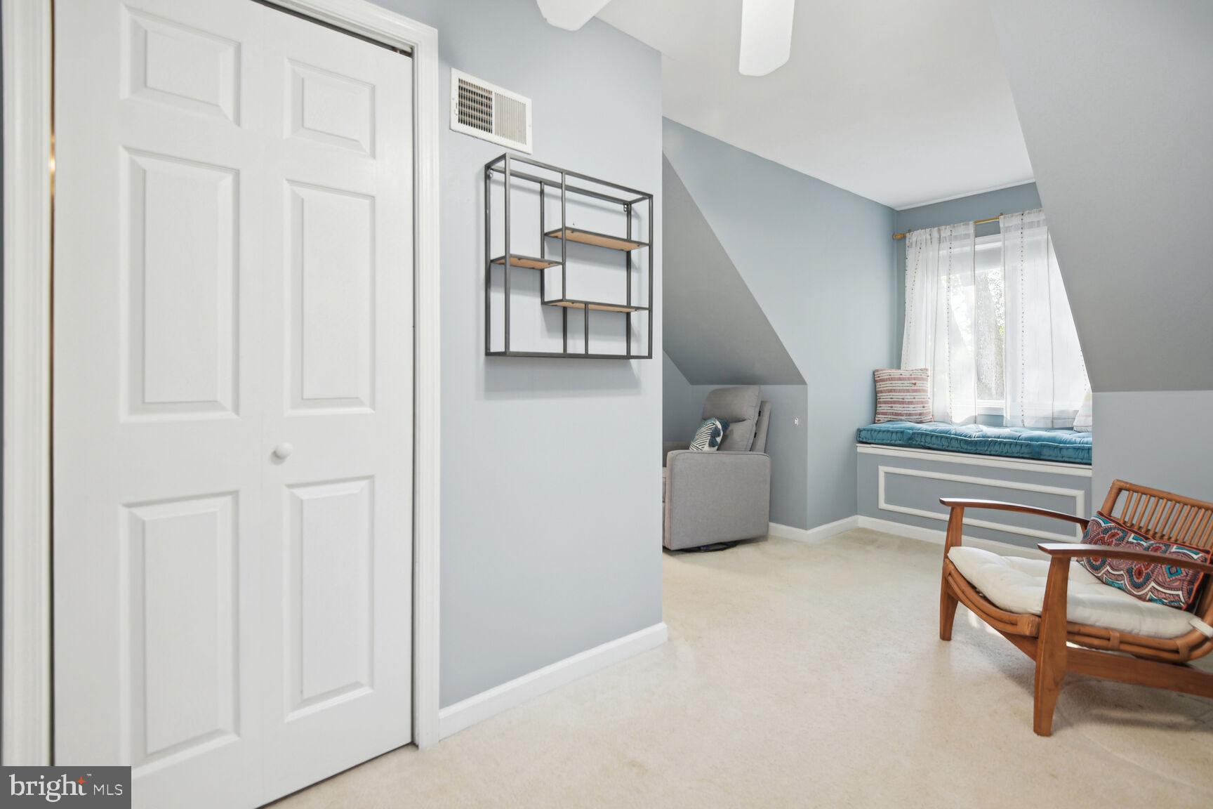 5722 Denfield Rd