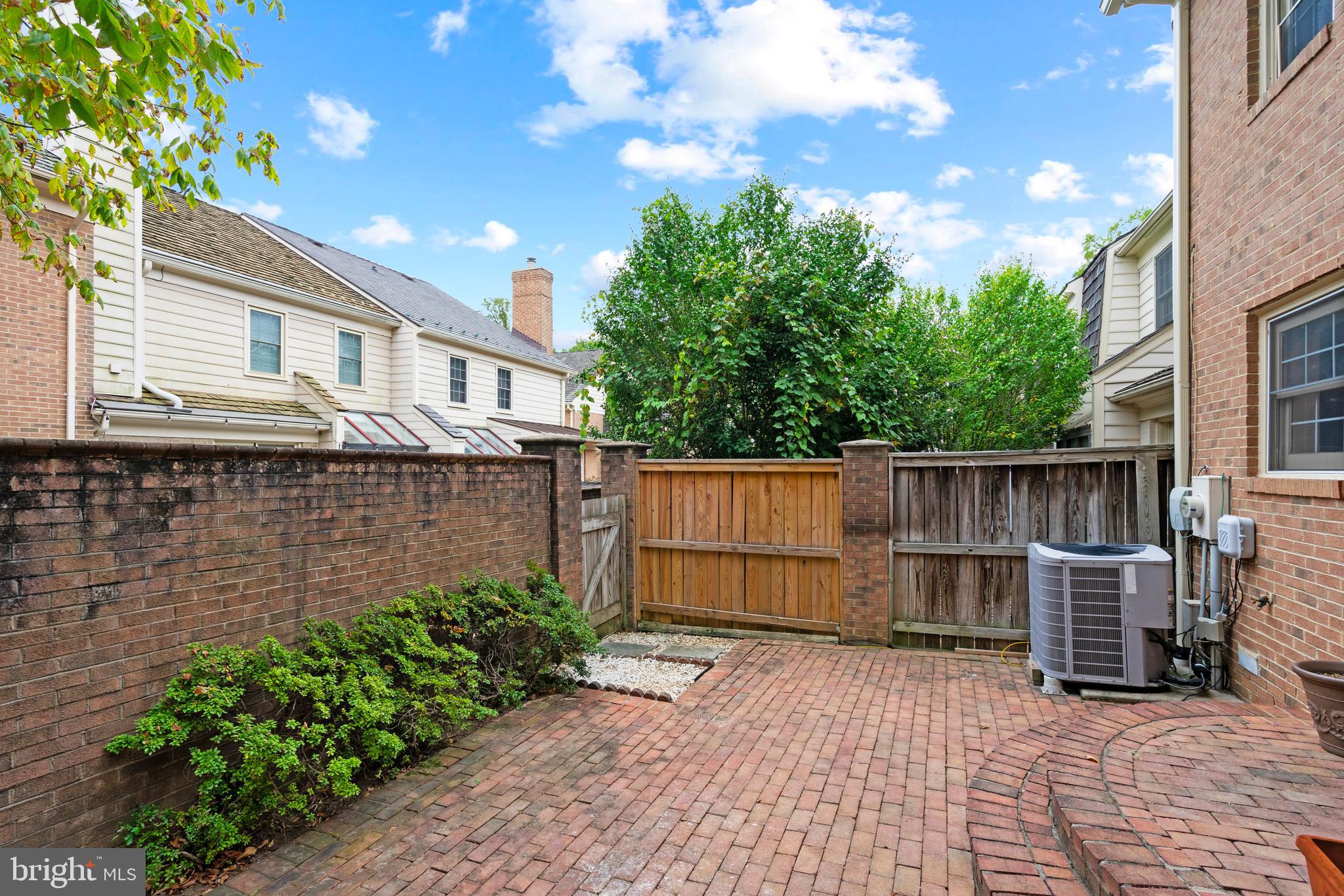 10902 Brewer House Rd