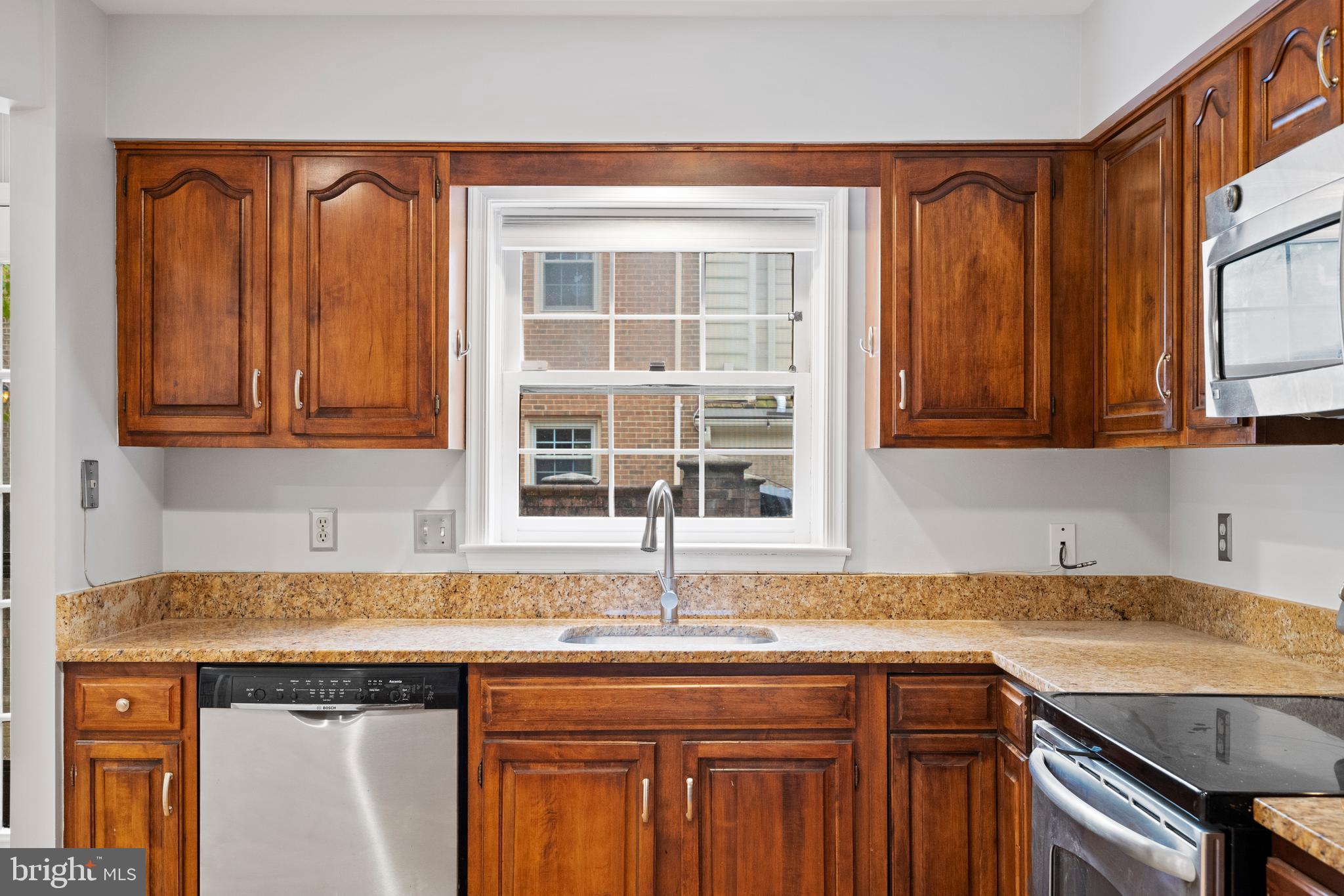 10902 Brewer House Rd