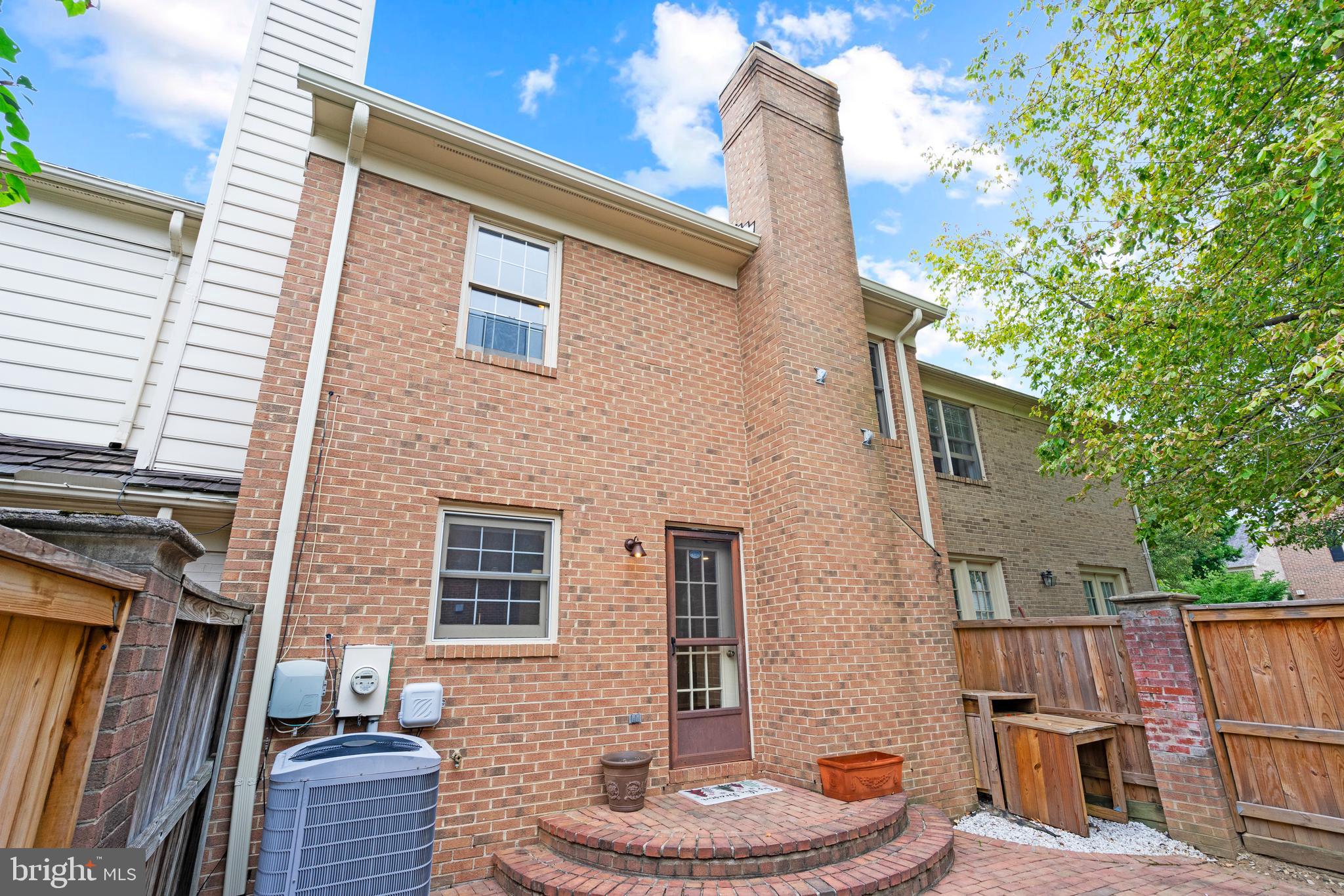 10902 Brewer House Rd