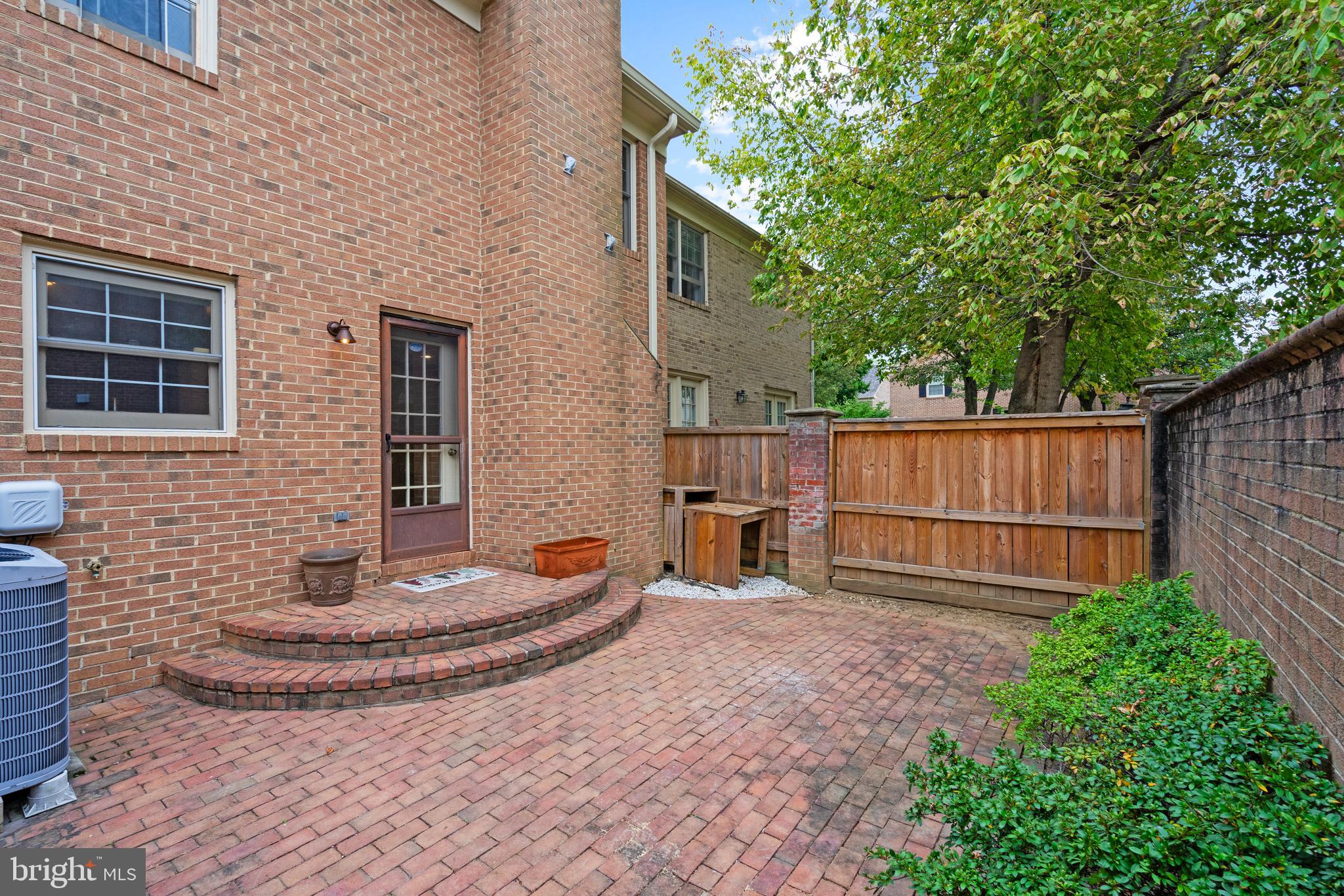 10902 Brewer House Rd