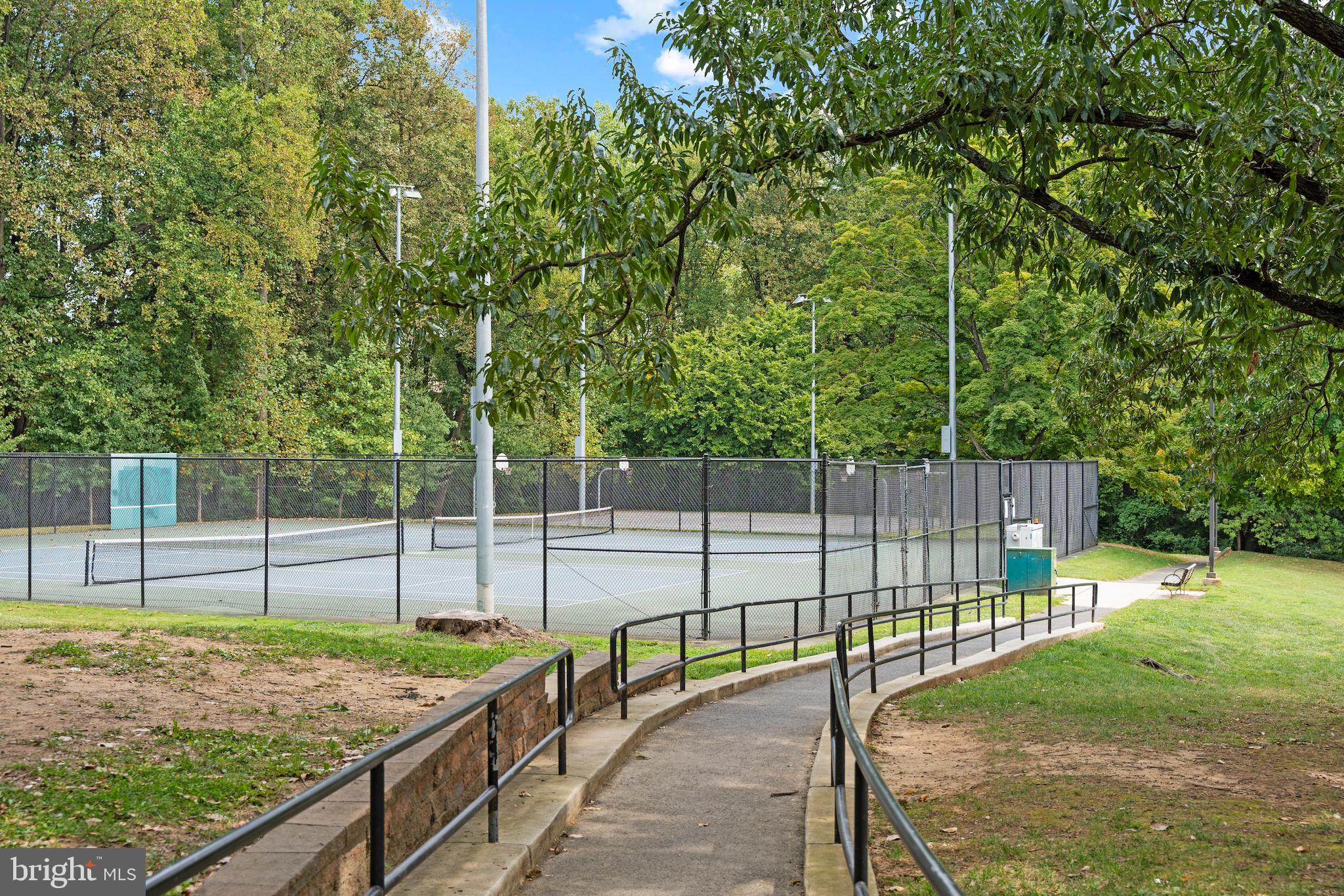 10902 Brewer House Rd