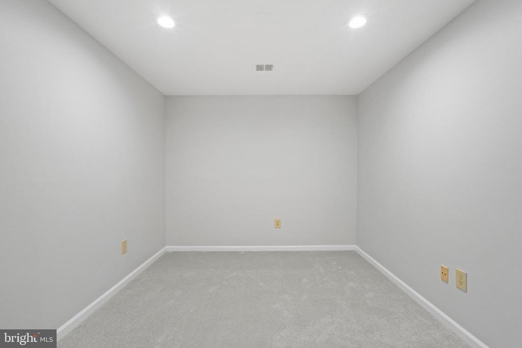 10902 Brewer House Rd