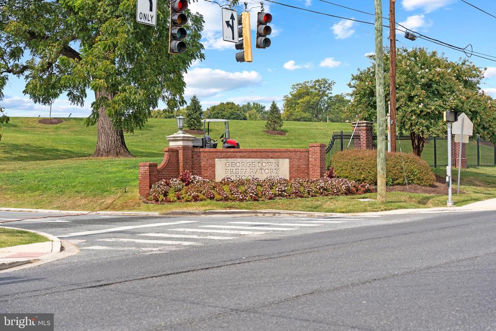 10902 Brewer House Rd