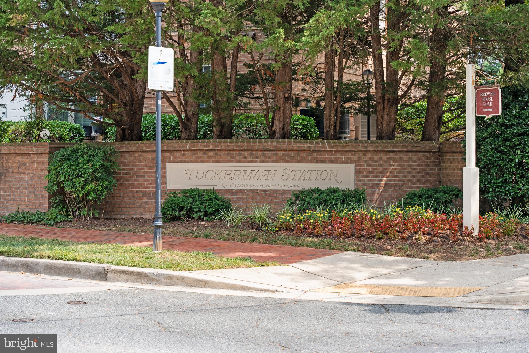 10902 Brewer House Rd