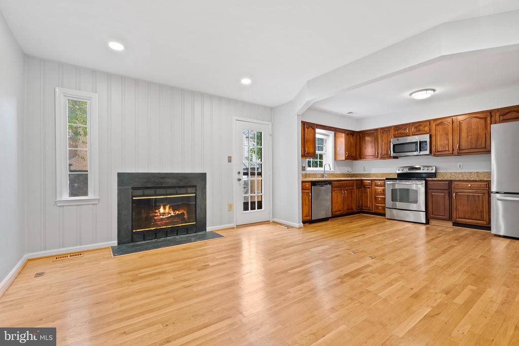 10902 Brewer House Rd