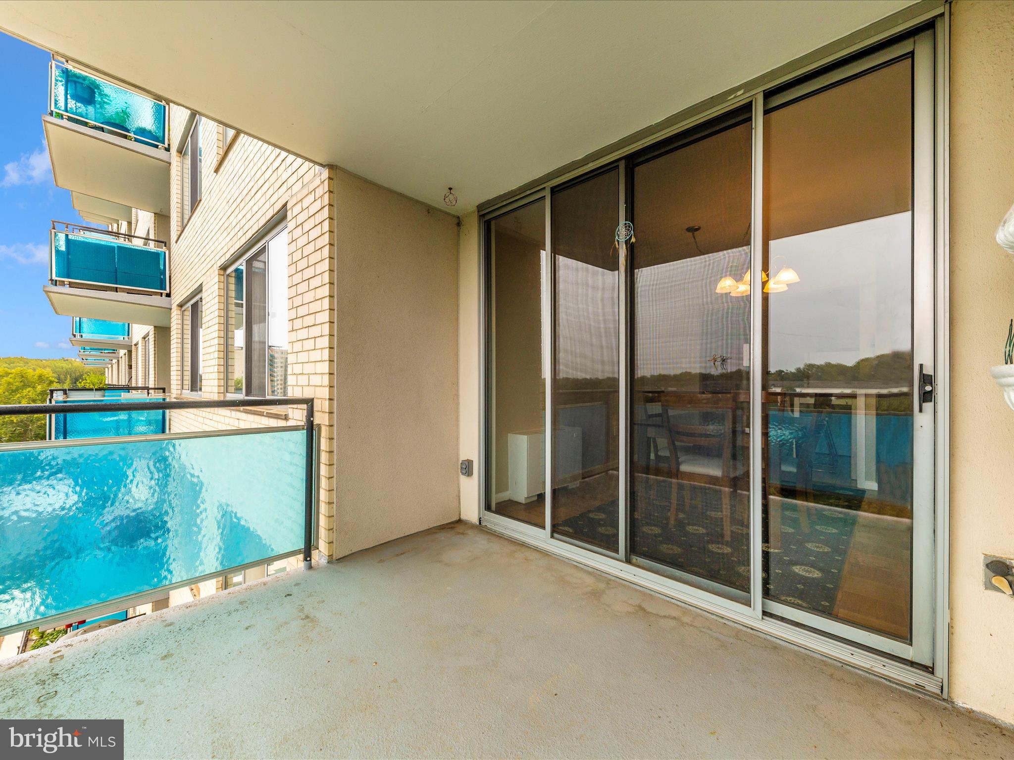 10401 Grosvenor Pl #916