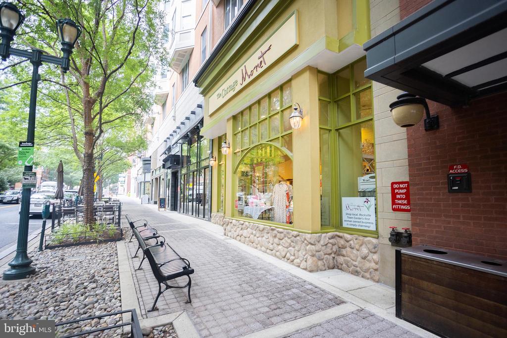 38 MARYLAND AVE #PH604