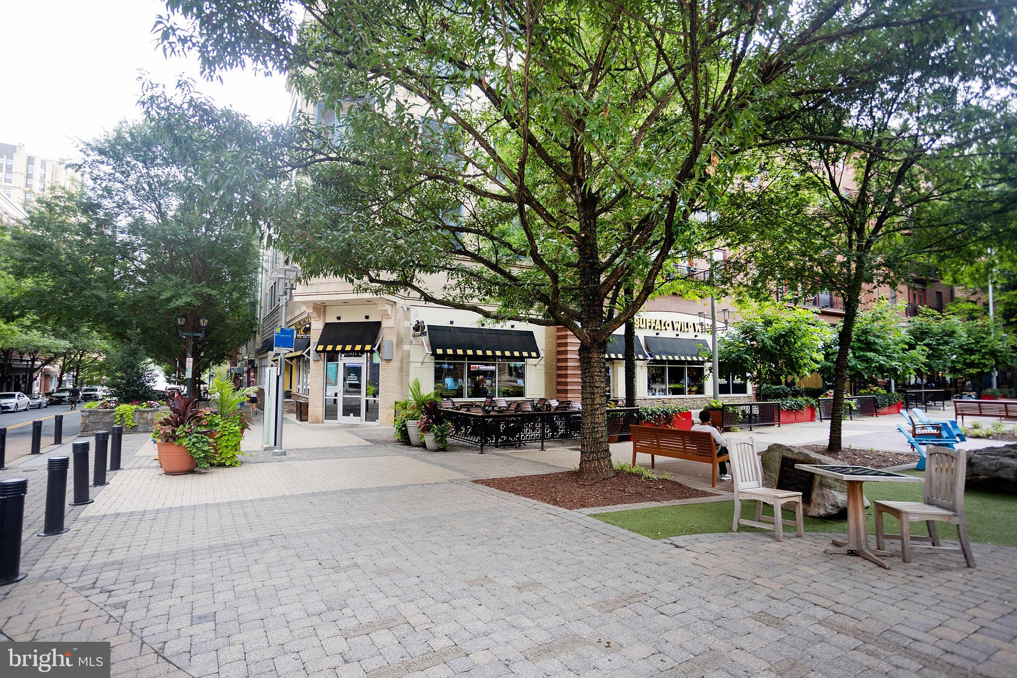 38 MARYLAND AVE #PH604