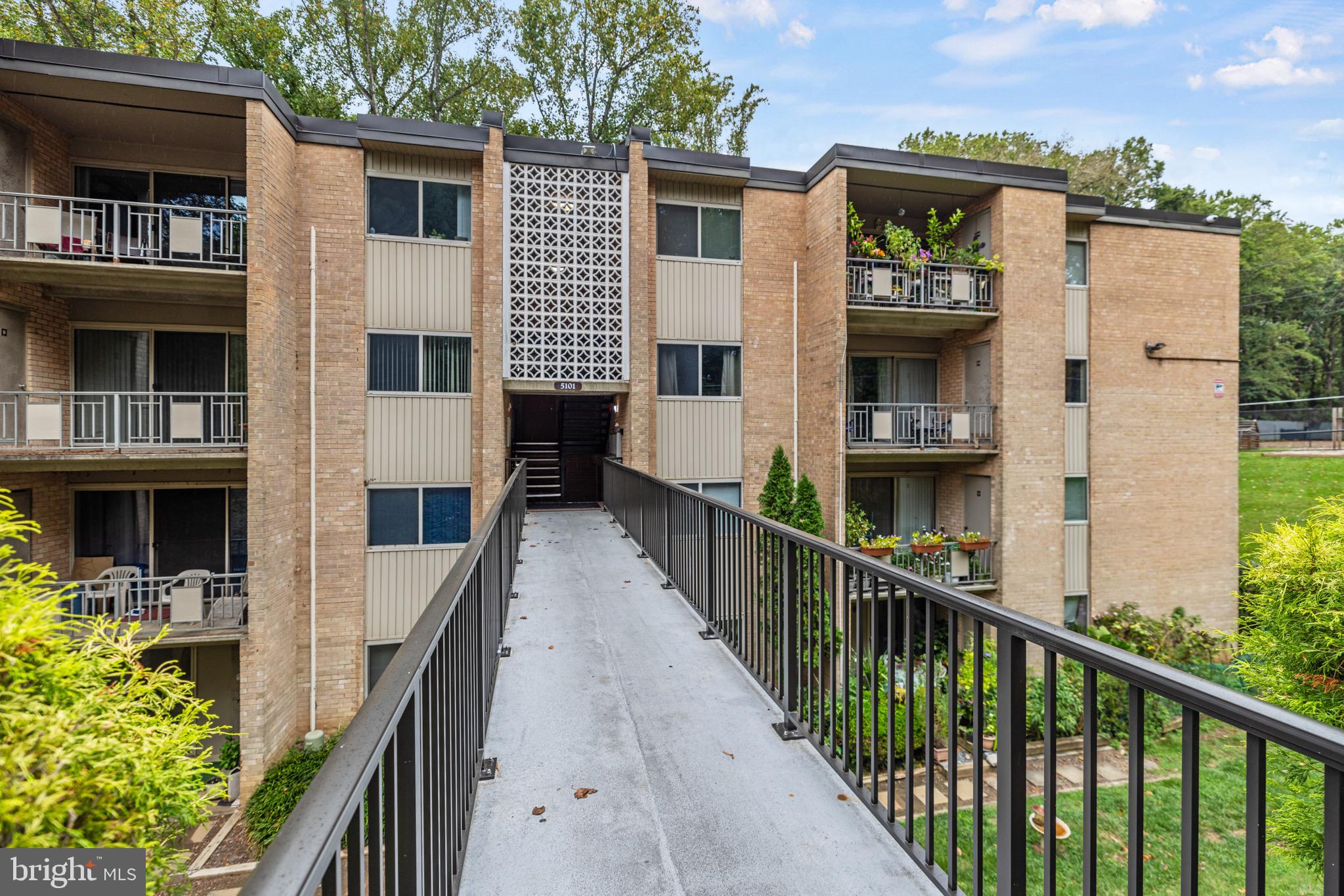 5101 Crossfield Ct #8
