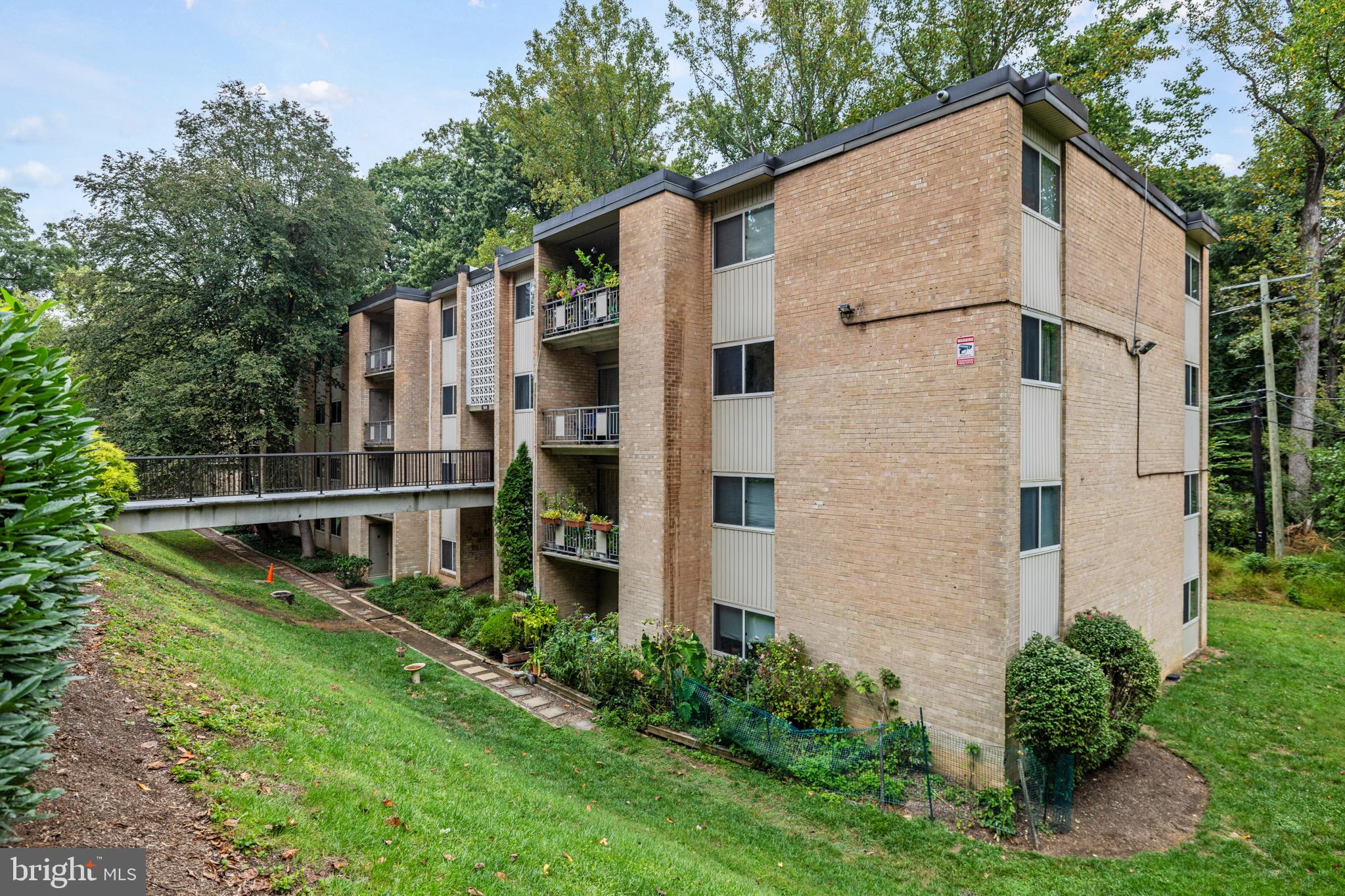5101 Crossfield Ct #8